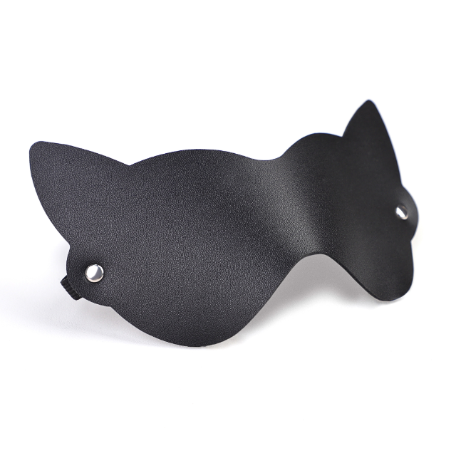 Đồ chơi BDSM bị mắt da mèo xinh