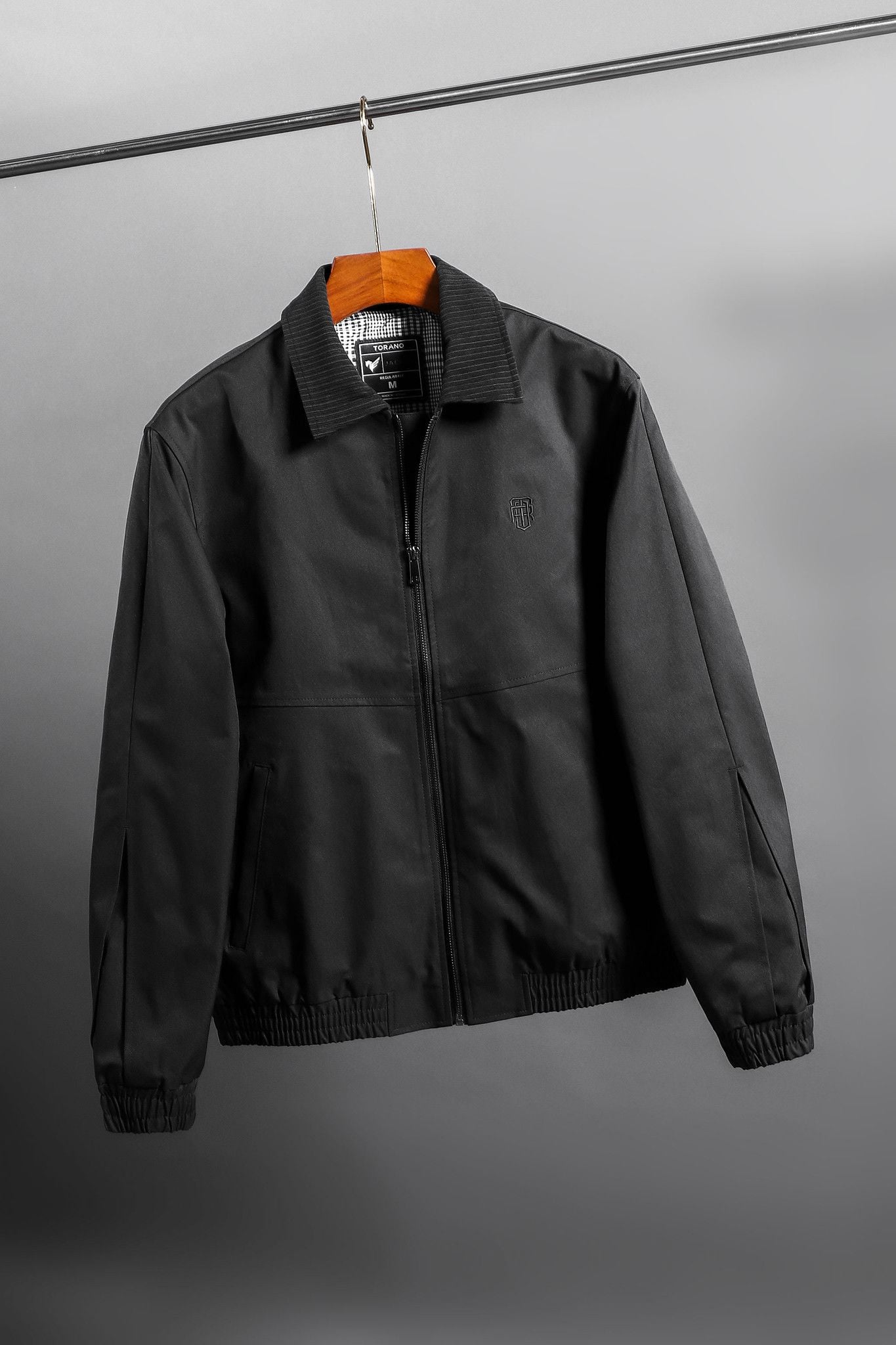  Áo khoác khaki 2 lớp túi khóa thêu logo ngực GWCJ901 