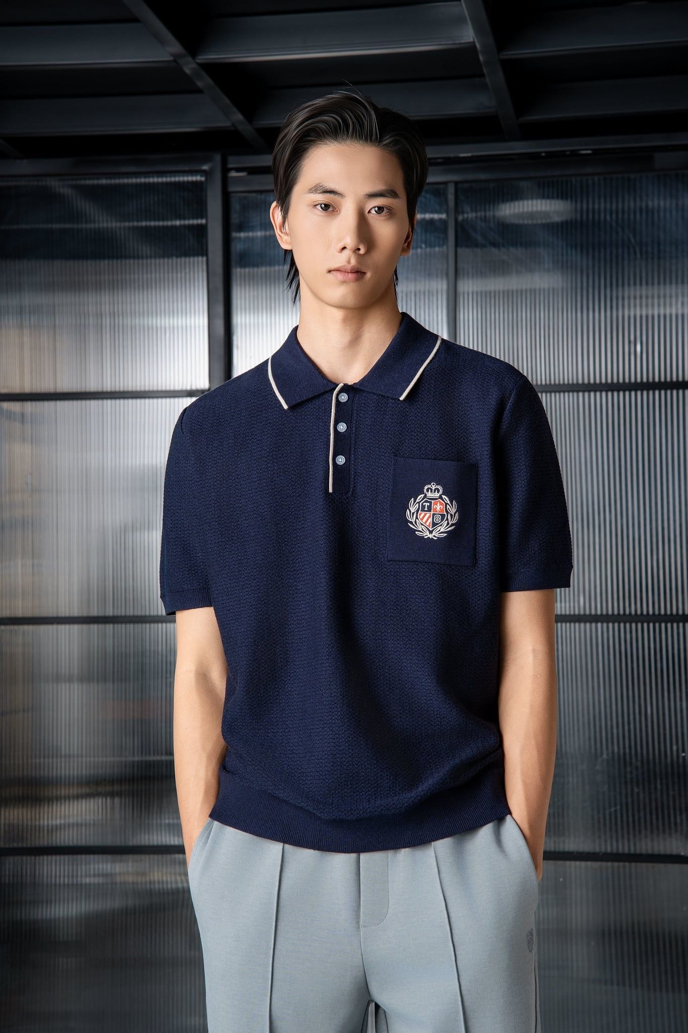  Áo Polo len basic thêu logo ngực GWTE811 