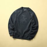  Áo nỉ họa tiết thêu hình Refined luxury GWTW825 