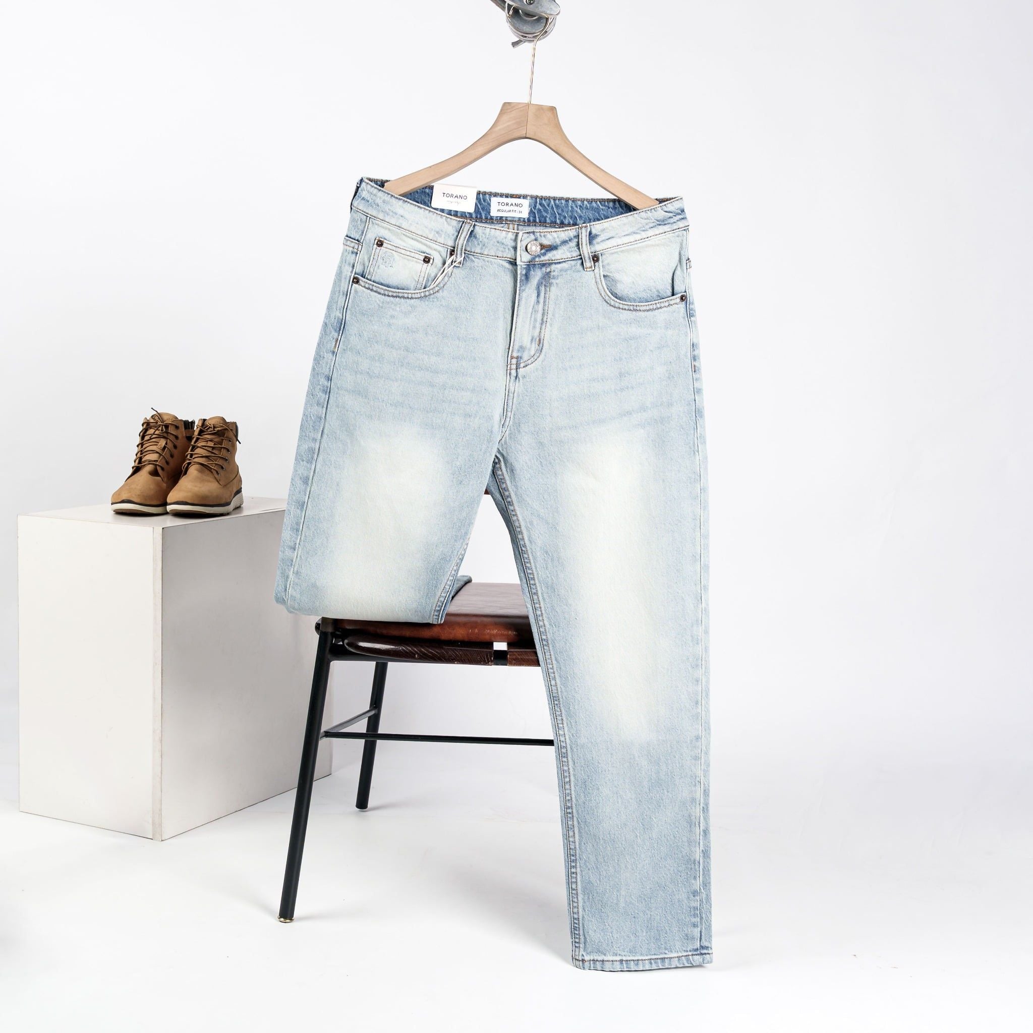  Quần Jeans basic regularfit thêu logo GABJ902 