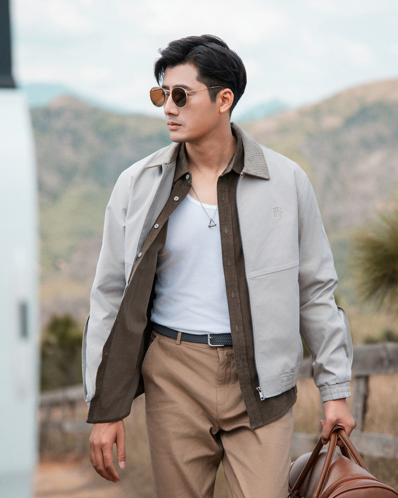  Áo khoác khaki 2 lớp túi khóa thêu logo ngực GWCJ901 