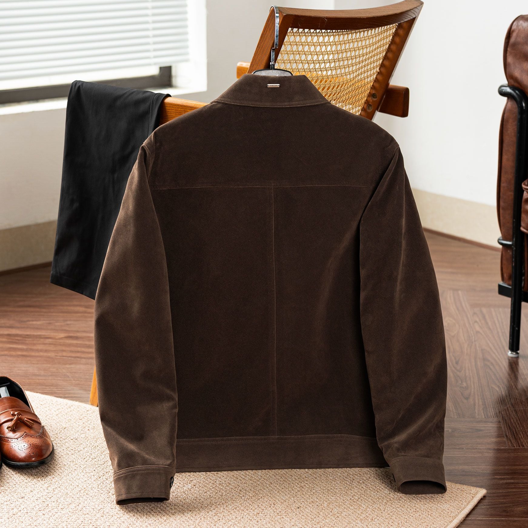  Áo khoác da lộn basic cổ bẻ cúc khắc logo GWCL501 