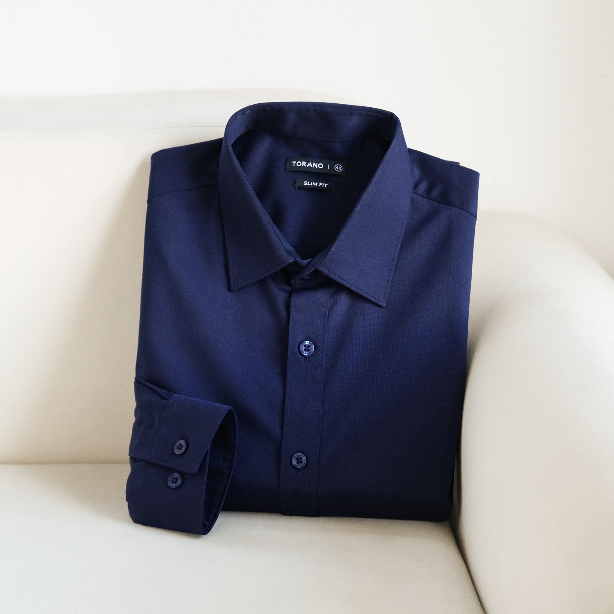  Sơ mi dài tay trơn, thêu logo ở măng xét tay GATB028 