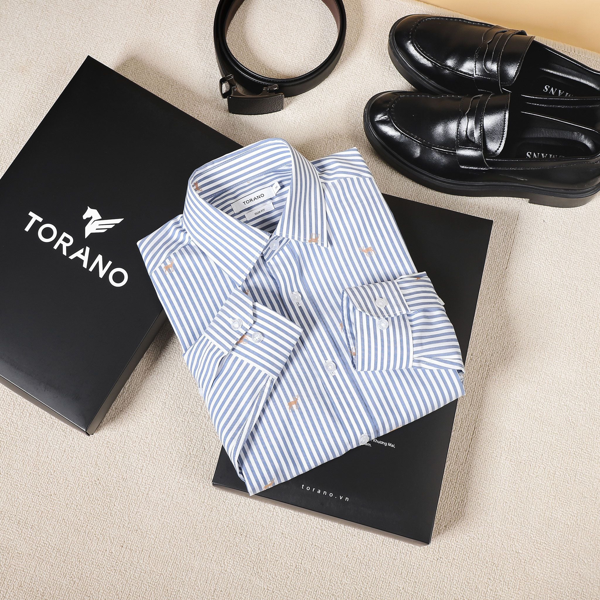  Sơ mi dài tay kẻ họa tiết premium thêu logo ở thép tay GATB504 