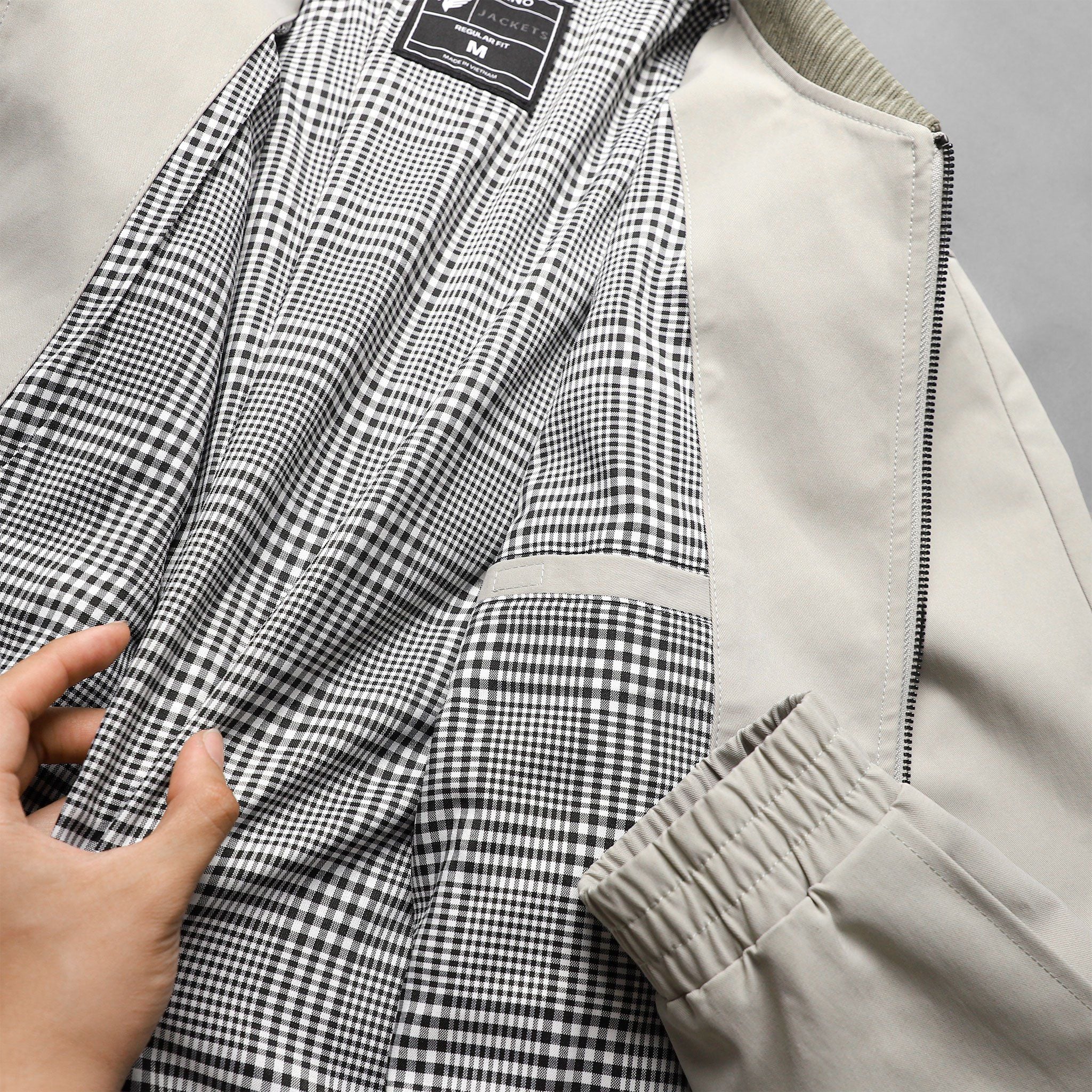  Áo khoác khaki 2 lớp túi khóa thêu logo ngực GWCJ901 