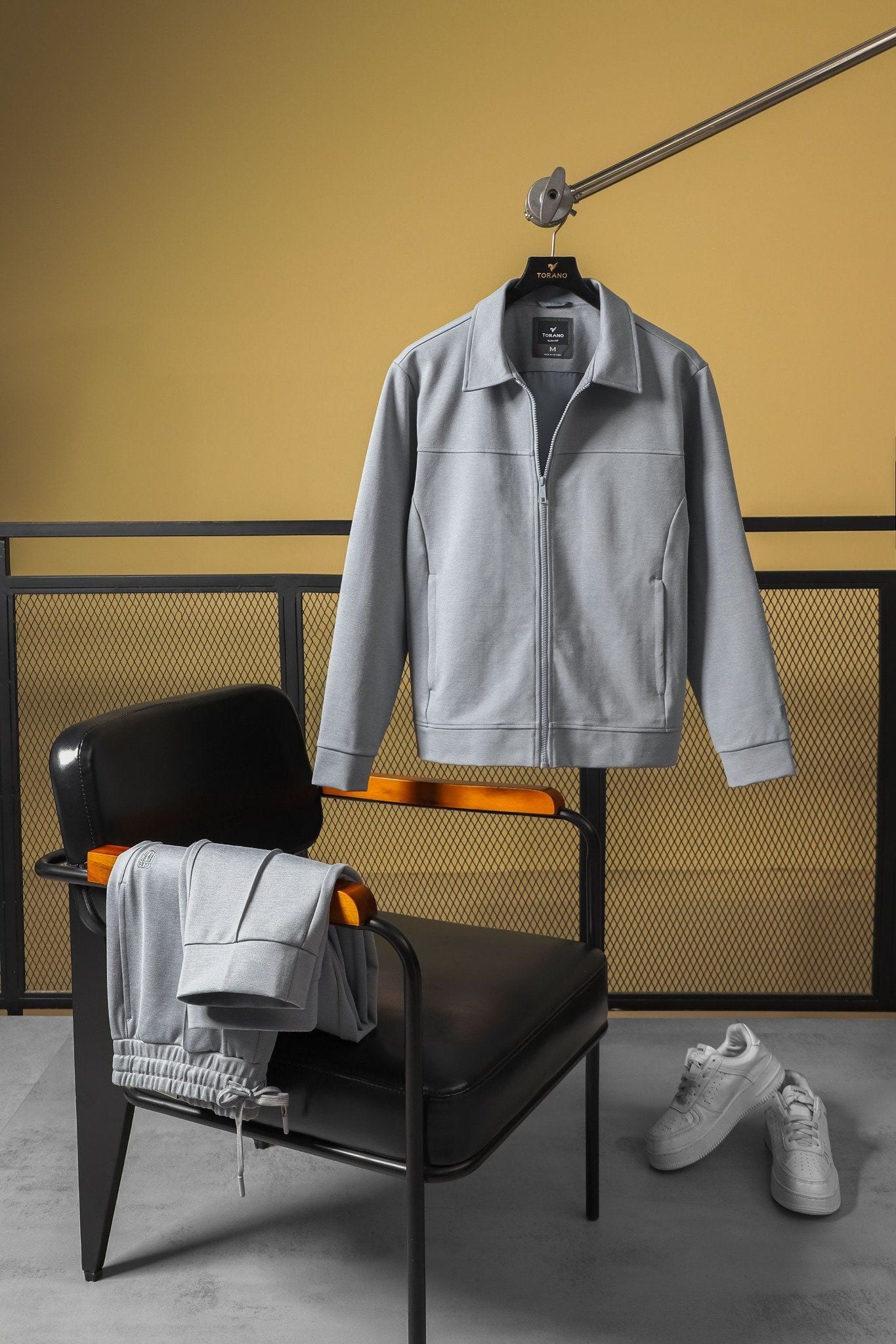  Quần nỉ bộ trơn basic slimfit túi chìm thêu logo GWCS821 - GWBS821 