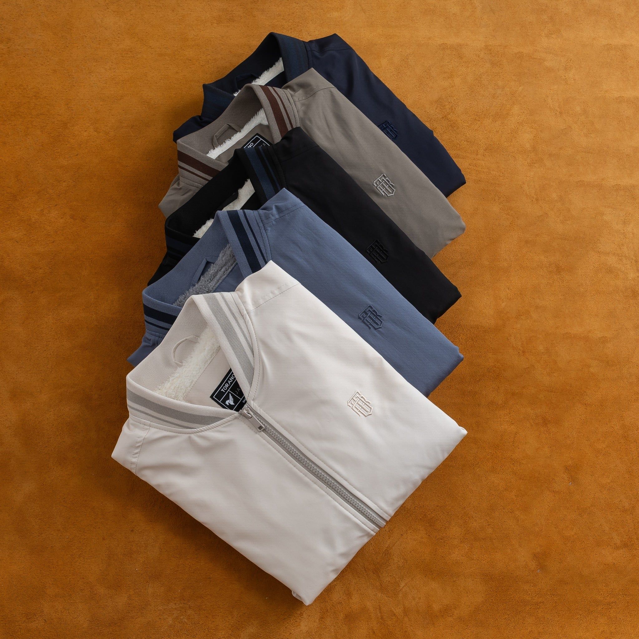  Áo khoác bomber lót lông thêu logo ngực GWCU052 