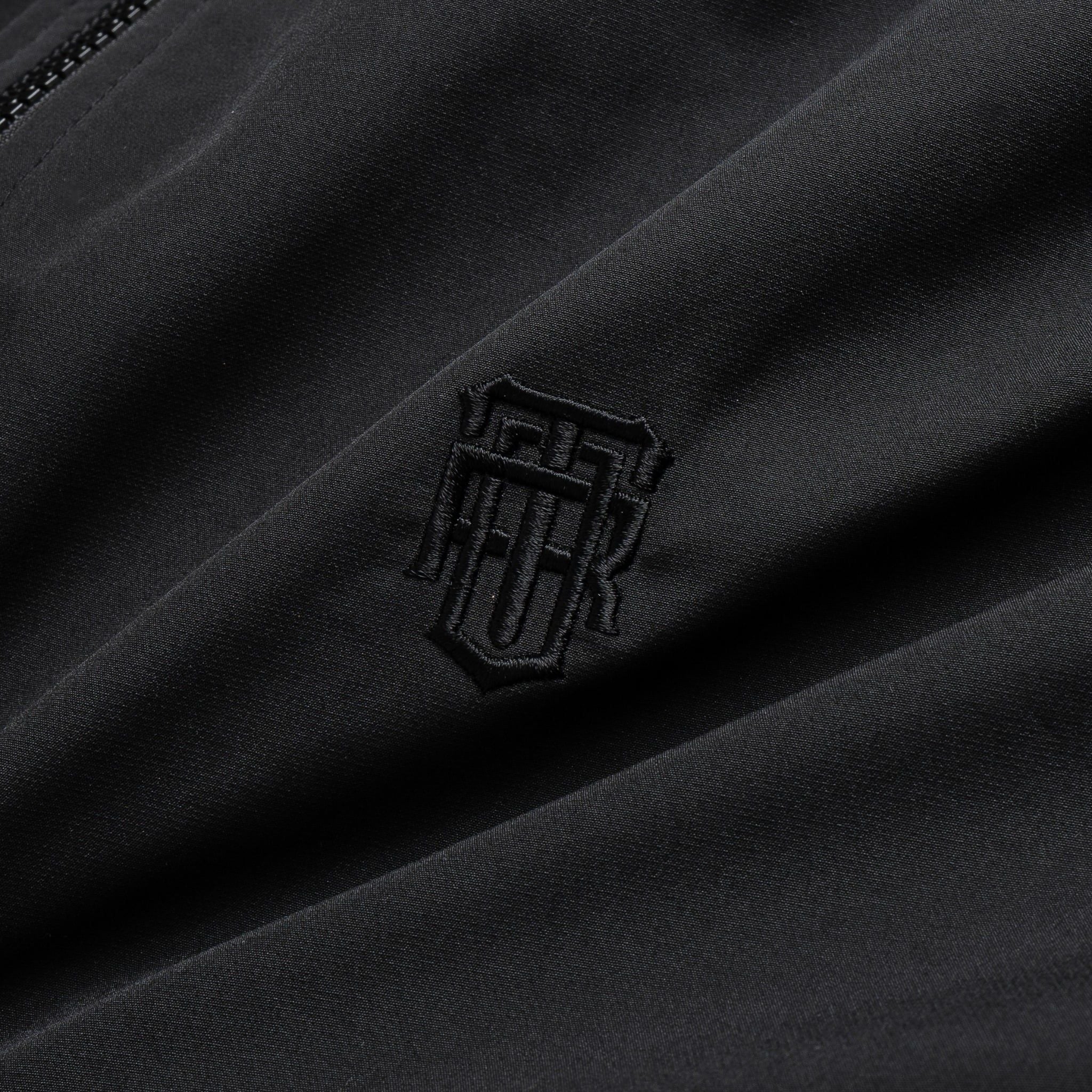  Áo khoác bomber lót lông thêu logo ngực GWCU052 