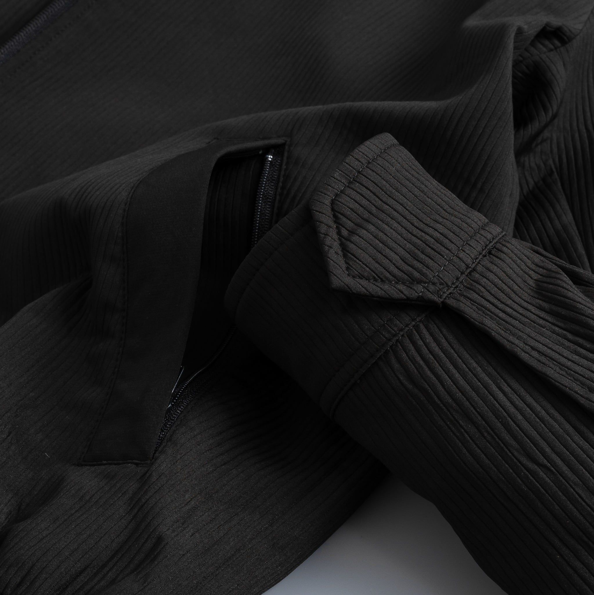  Áo khoác gió 2 lớp cổ bẻ thêu logo GWCW505 