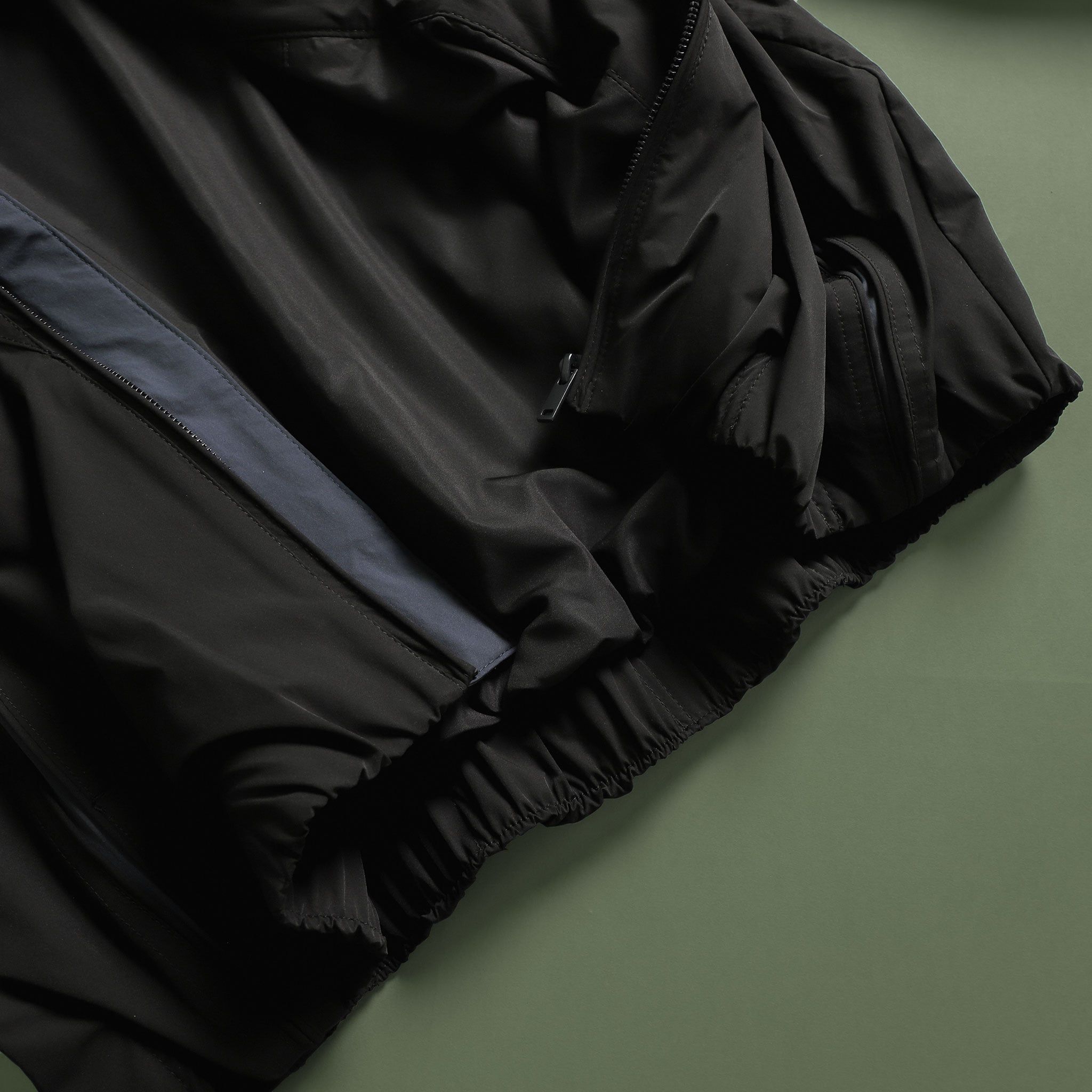  Áo khoác gió 2 lớp can phối mũ liền logo thêu GWCW801 