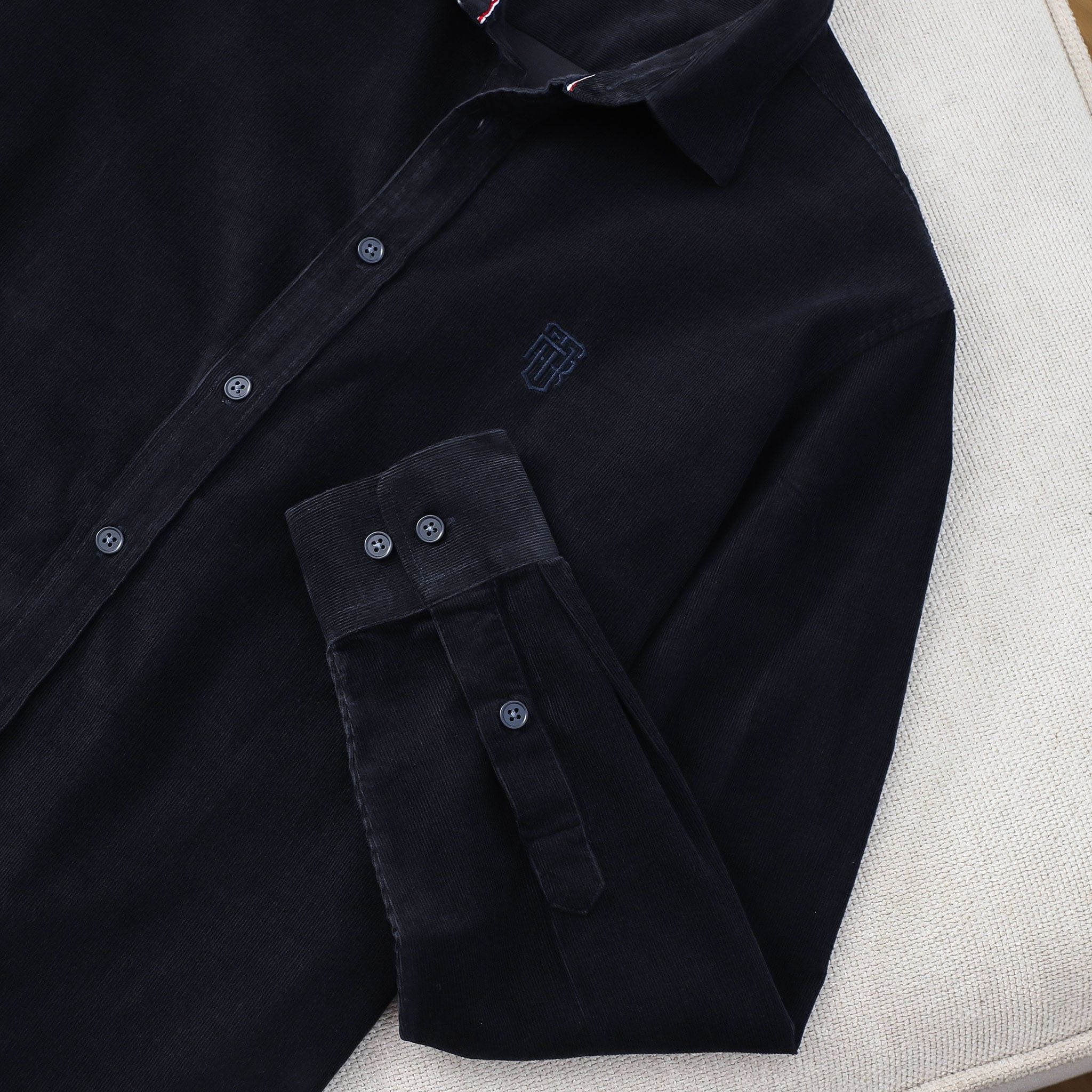  Sơ mi dài tay nhung tăm regularfit thêu logo ngực GATB301 