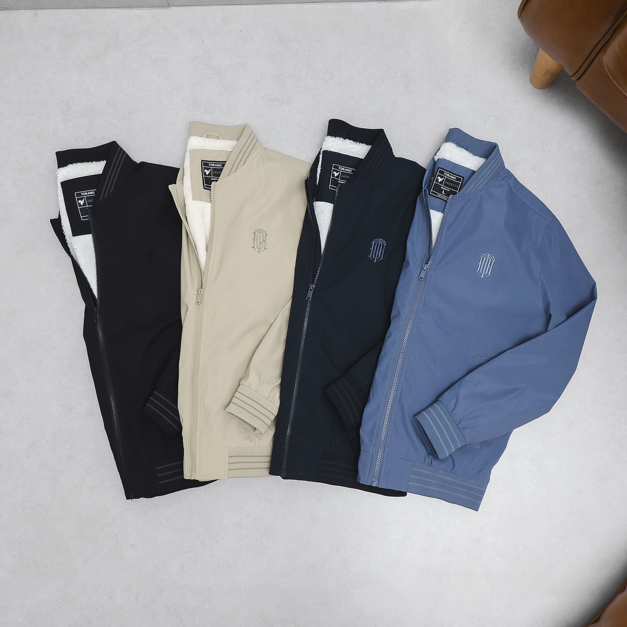  Áo khoác bomber lót lông thêu logo ngực GWCU051 