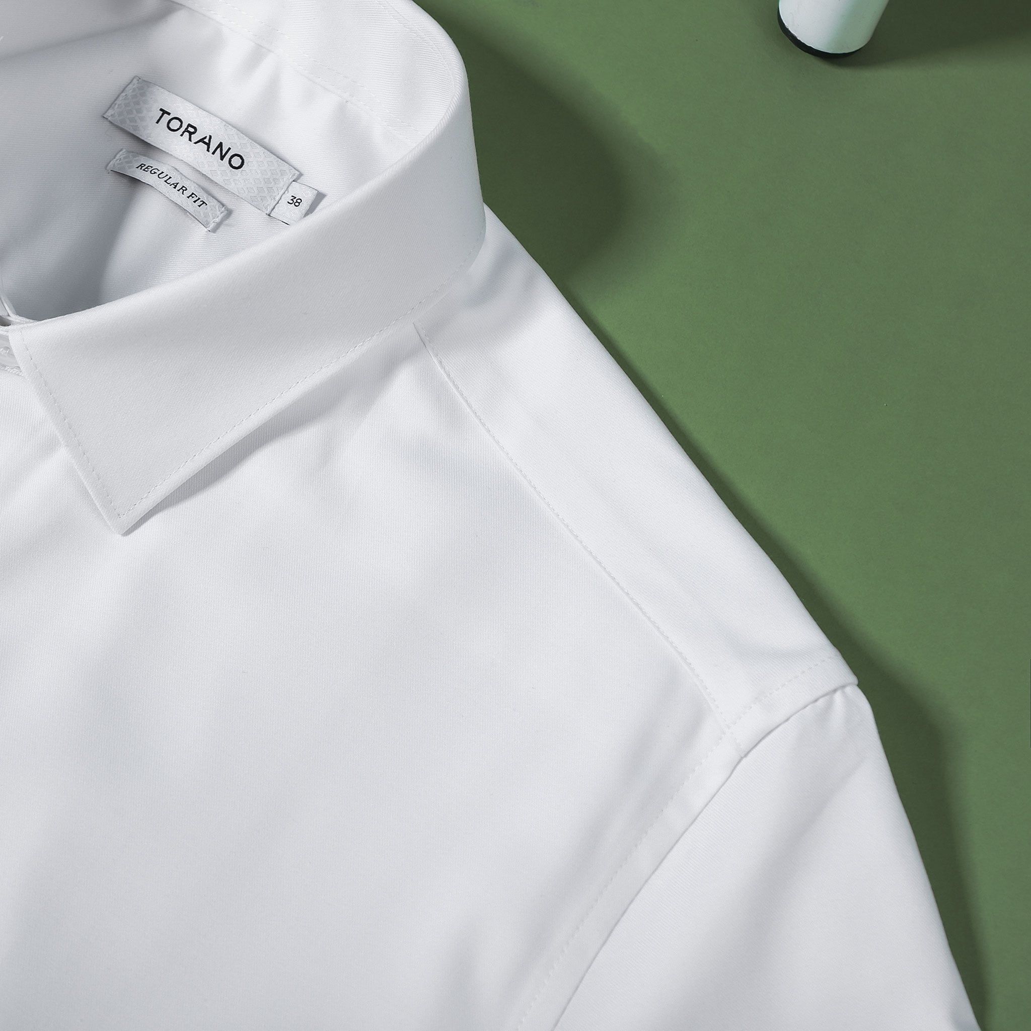  Sơ mi dài tay trơn regularfit thêu chữ ký ở măng xét tay GATB899 