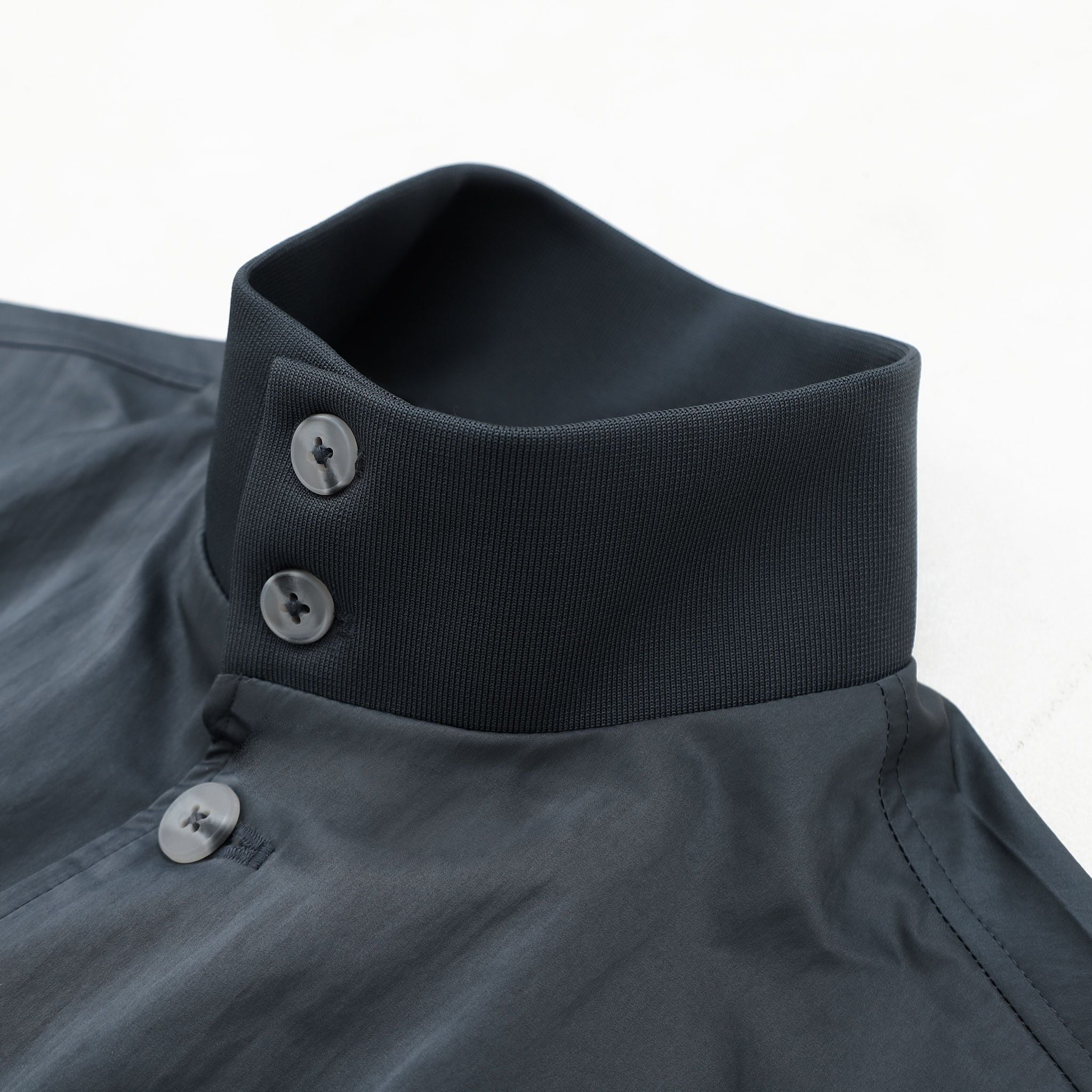  Áo khoác gió 2 lớp cổ cao thêu logo ngực GWCW503 