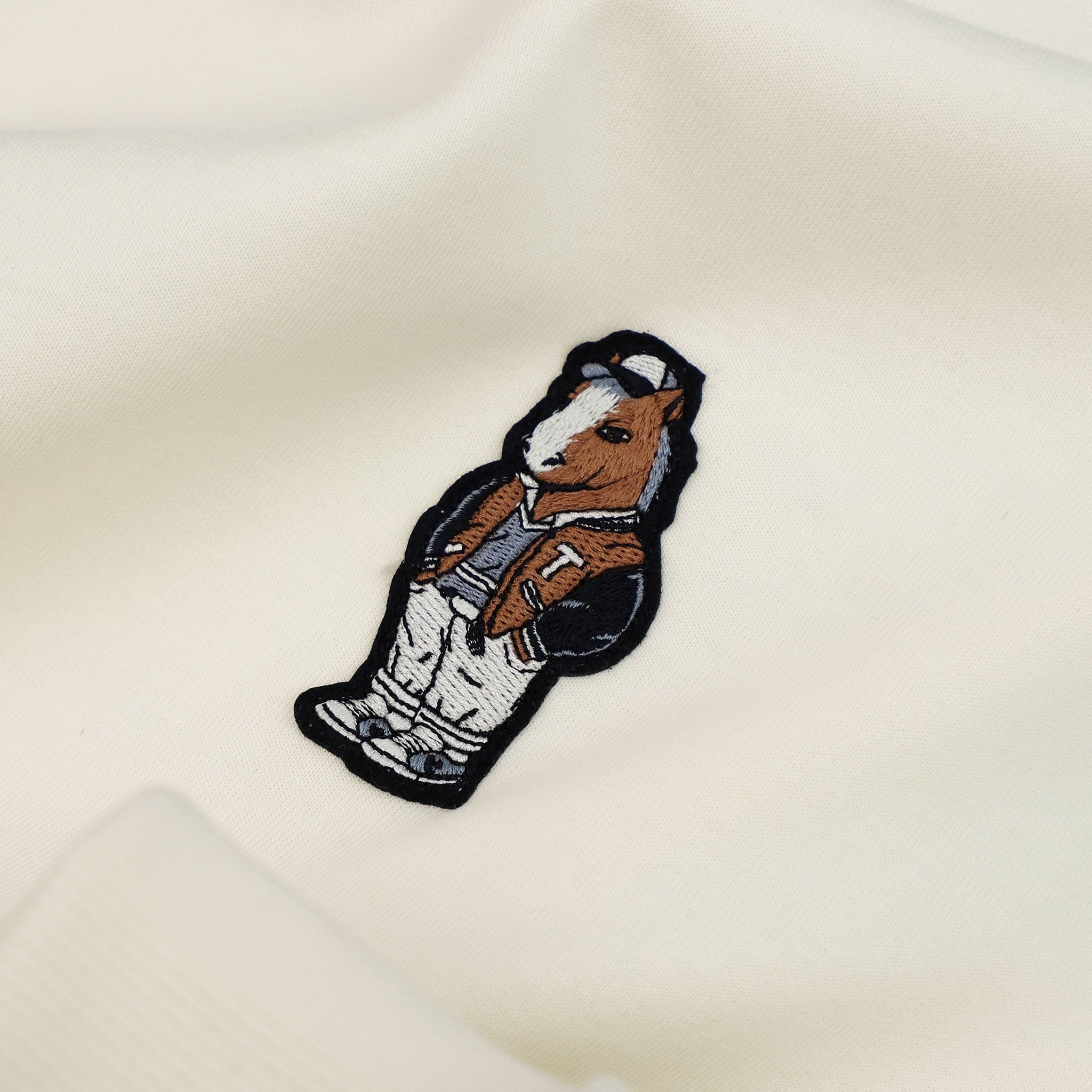  Áo nỉ họa tiết thêu logo ngựa GWTW823 