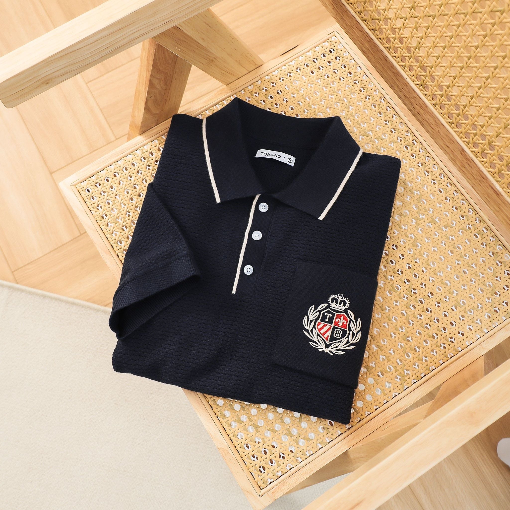  Áo Polo len basic thêu logo ngực GWTE811 