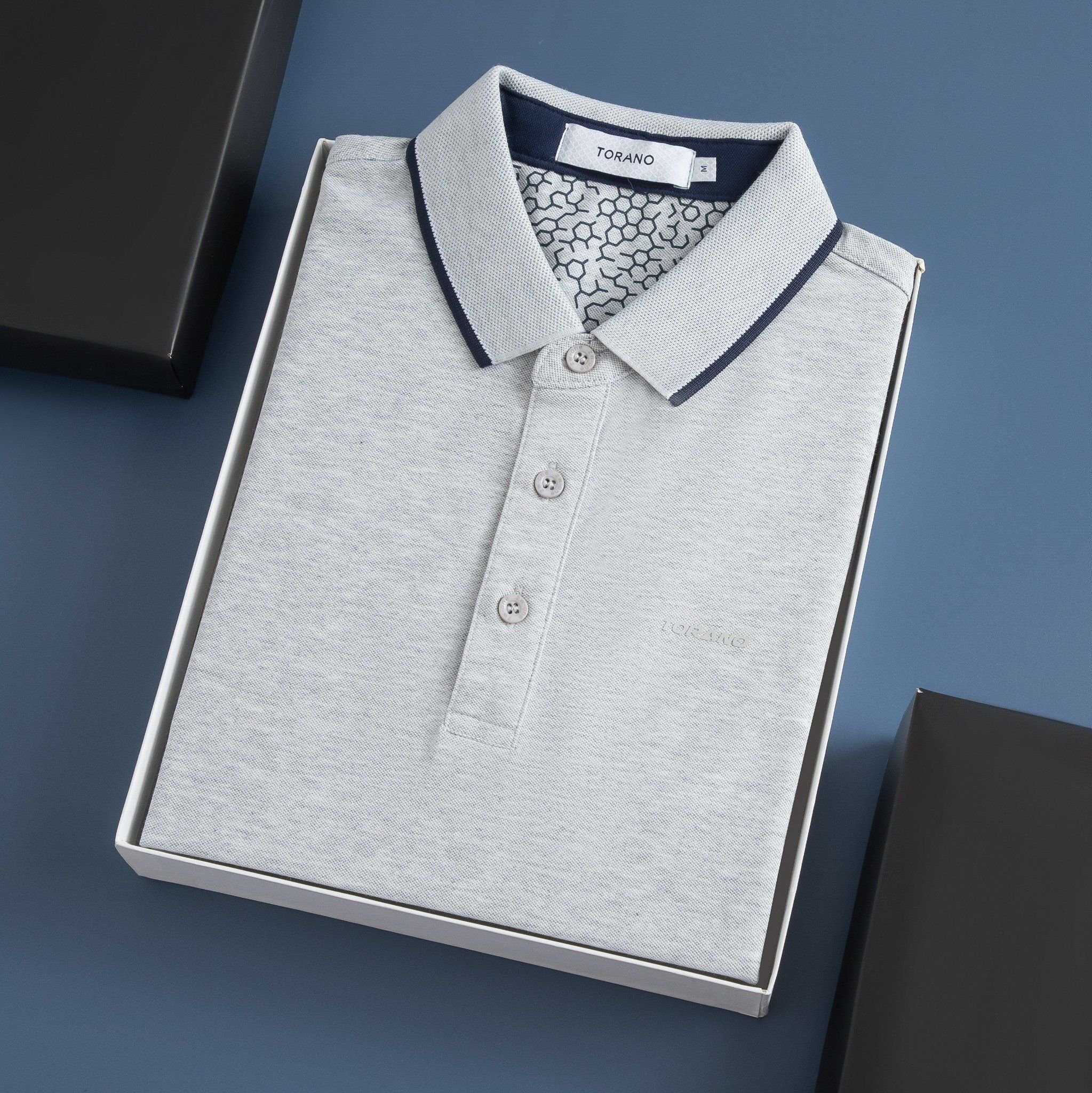  Áo polo trơn bo kẻ in logo Torano ngực GSTP845 