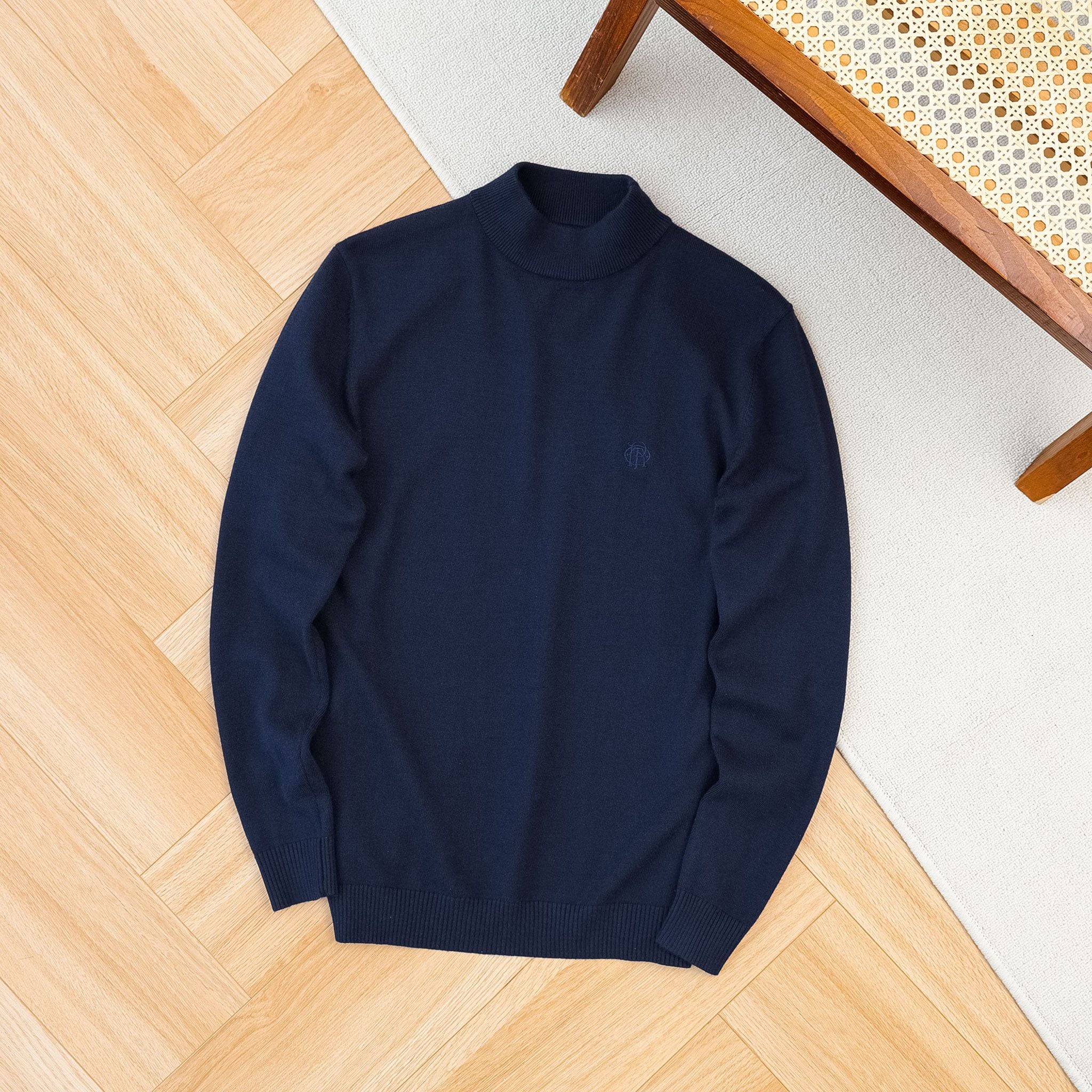  Áo len trơn cổ trụ thêu logo ngực GWTE824 