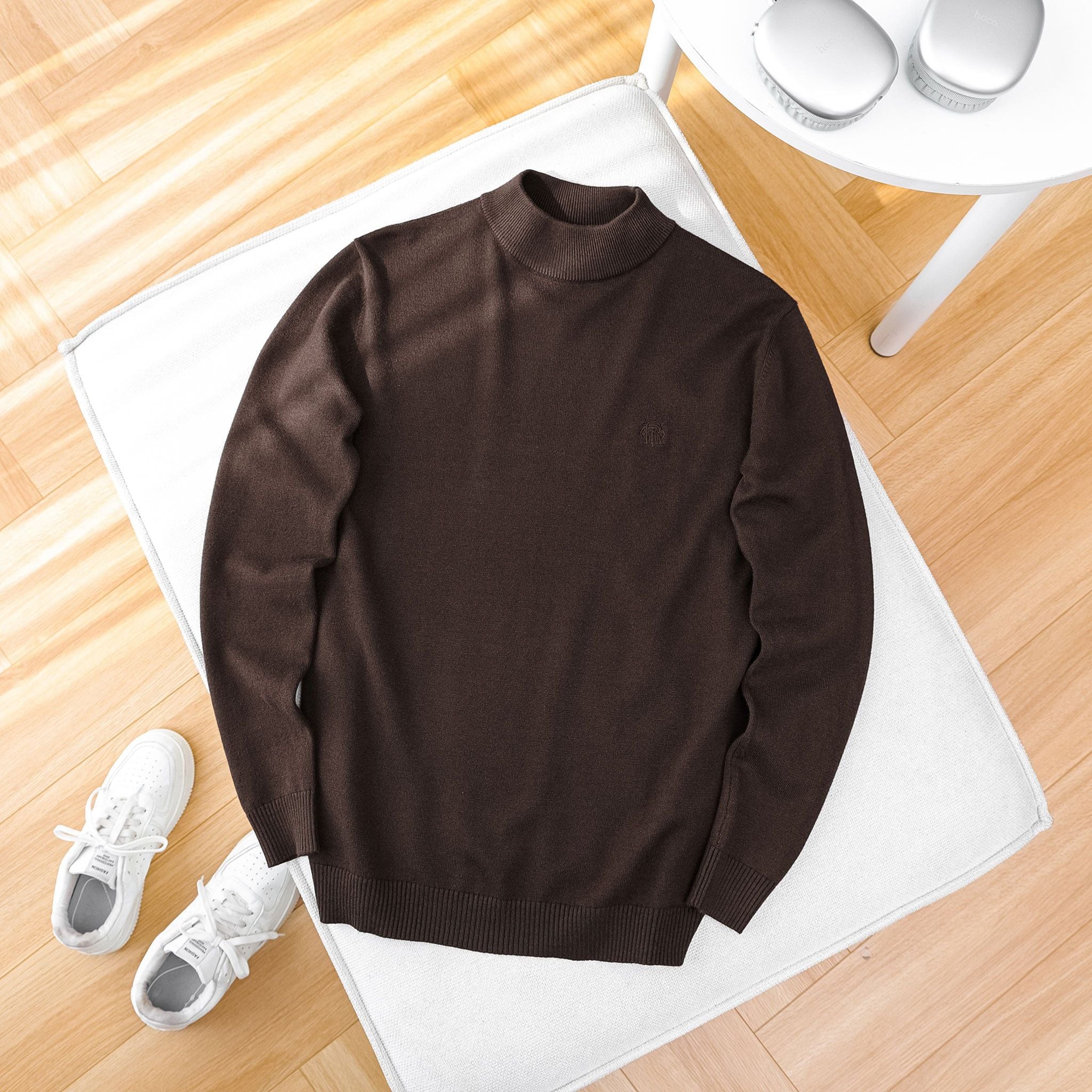  Áo len trơn cổ trụ thêu logo ngực GWTE824 