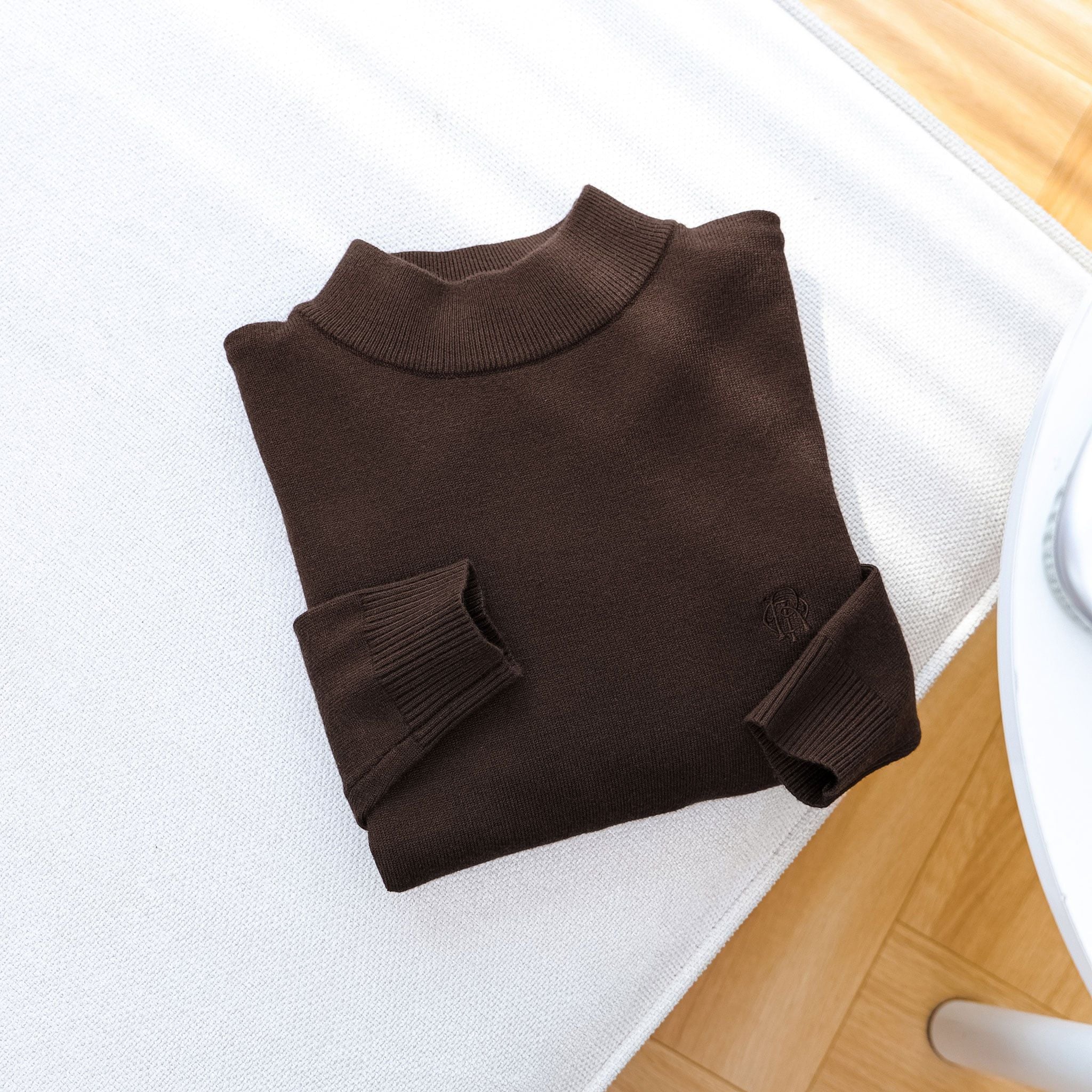  Áo len trơn cổ trụ thêu logo ngực GWTE824 