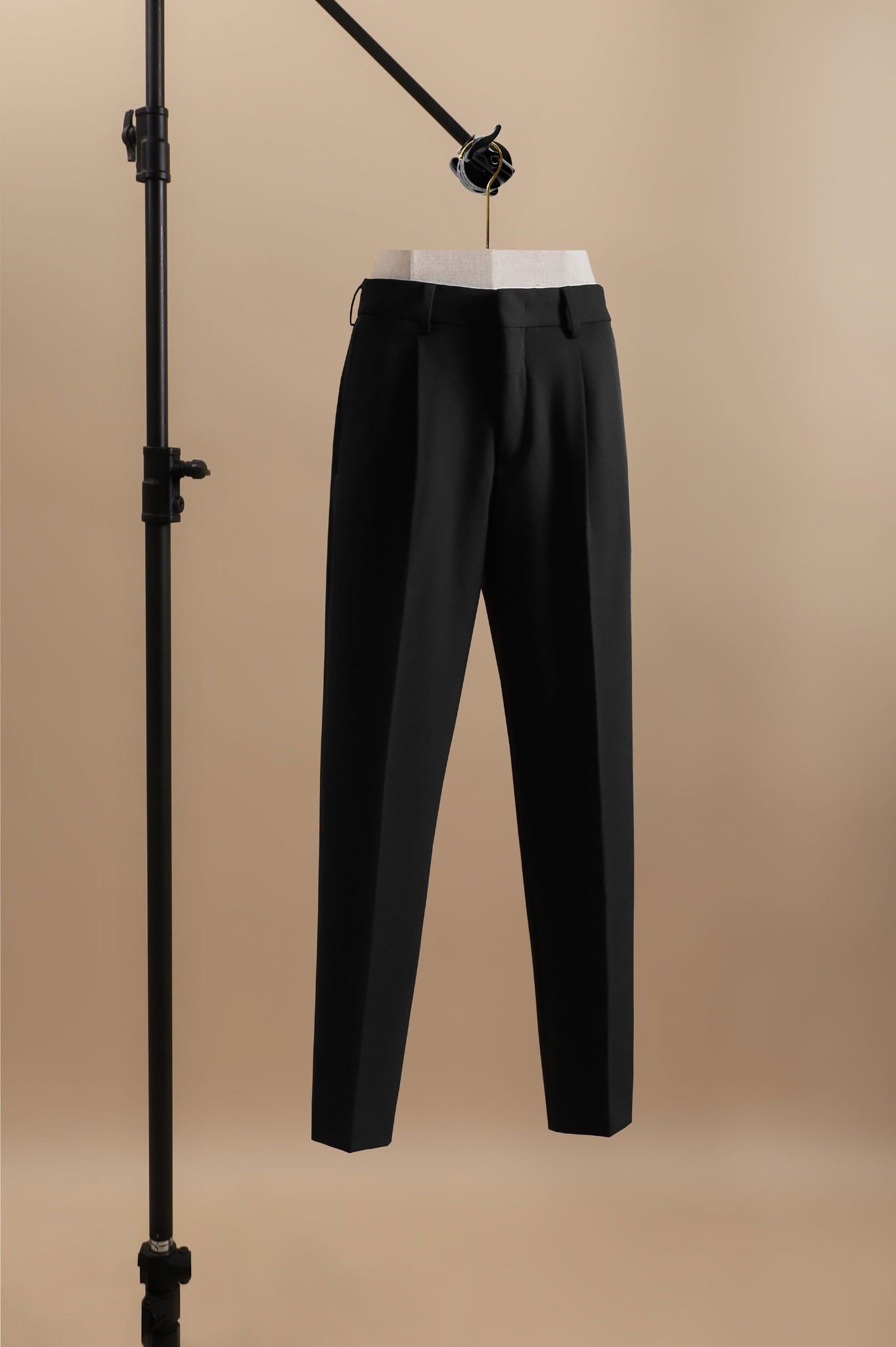  Quần âu regularfit trơn túi chéo thêu logo GABT891 