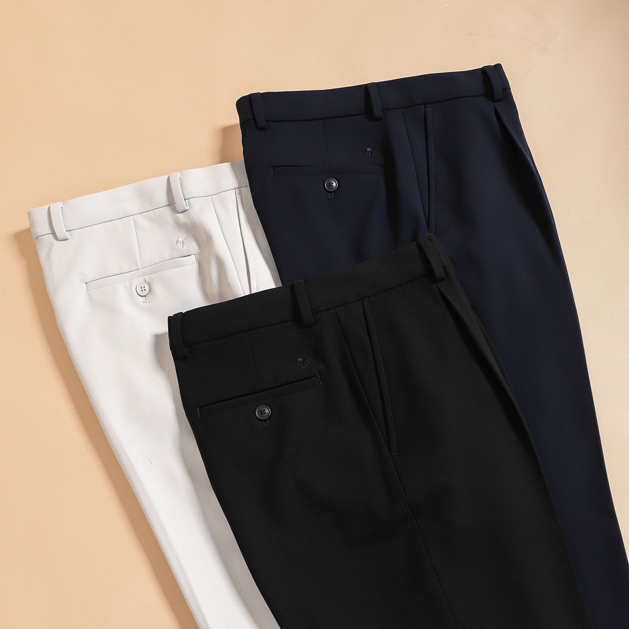  Quần âu regularfit trơn túi chéo thêu logo GABT891 