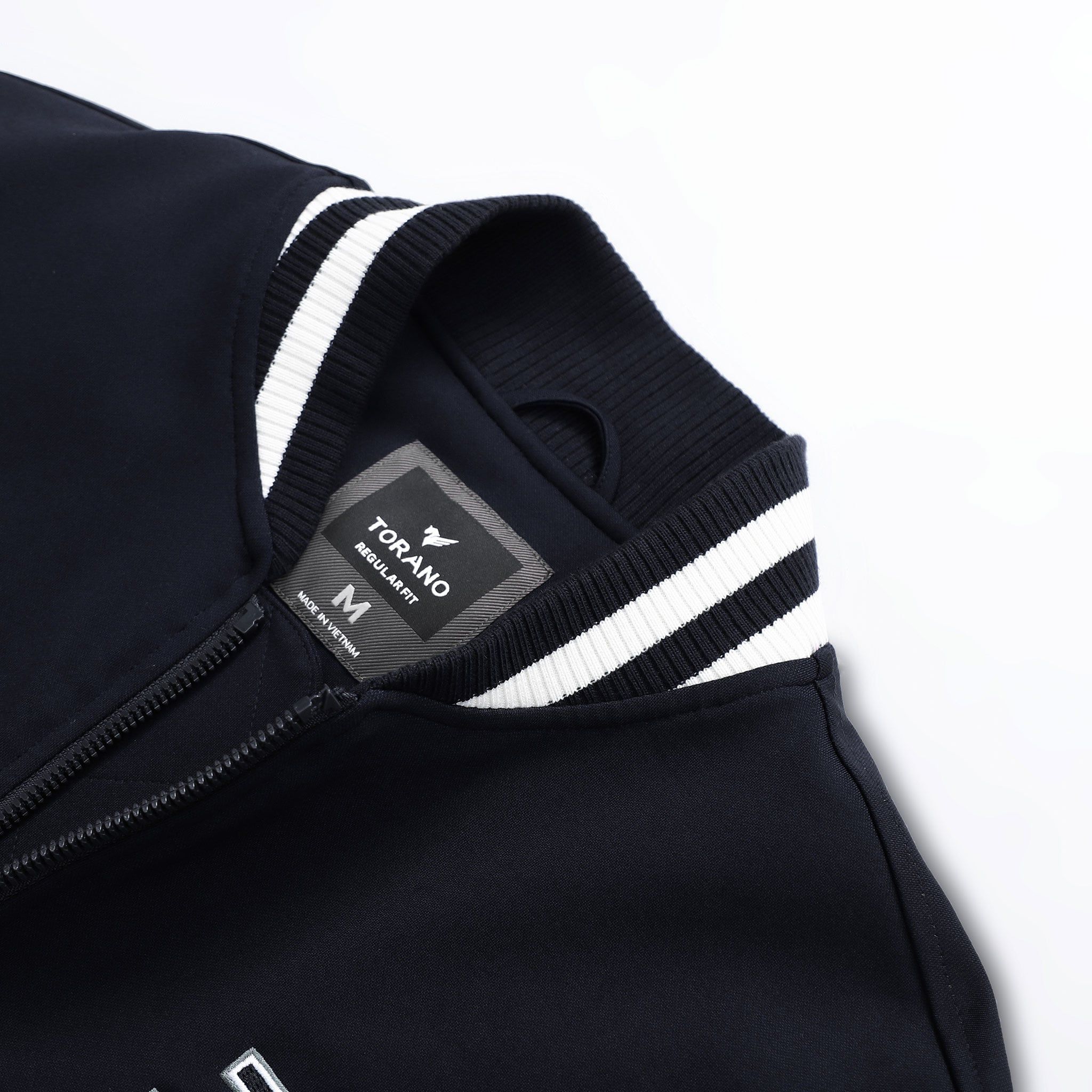  Áo khoác nỉ can phối cổ bomber thêu logo ngực GWCS501 