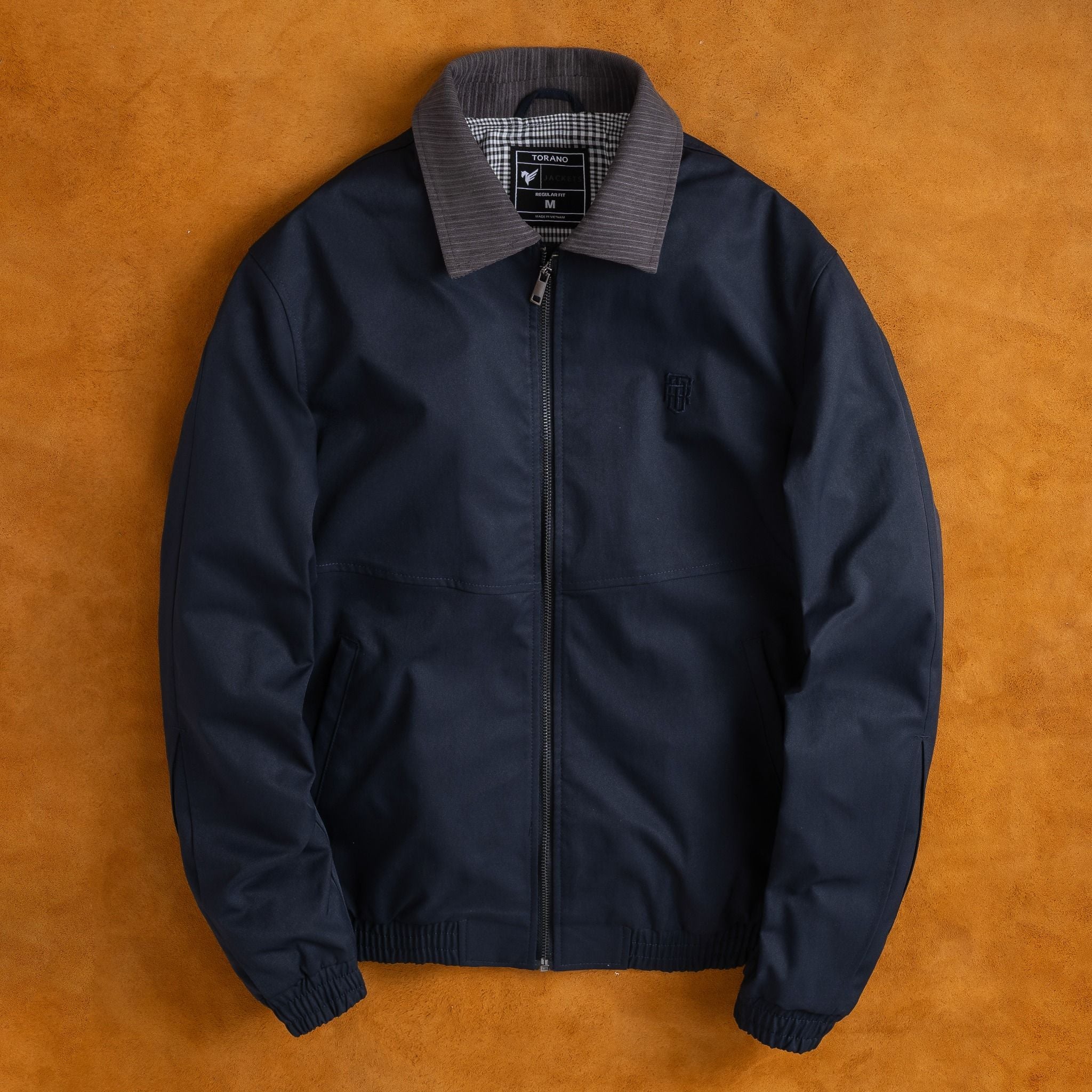  Áo khoác khaki 2 lớp túi khóa thêu logo ngực GWCJ901 