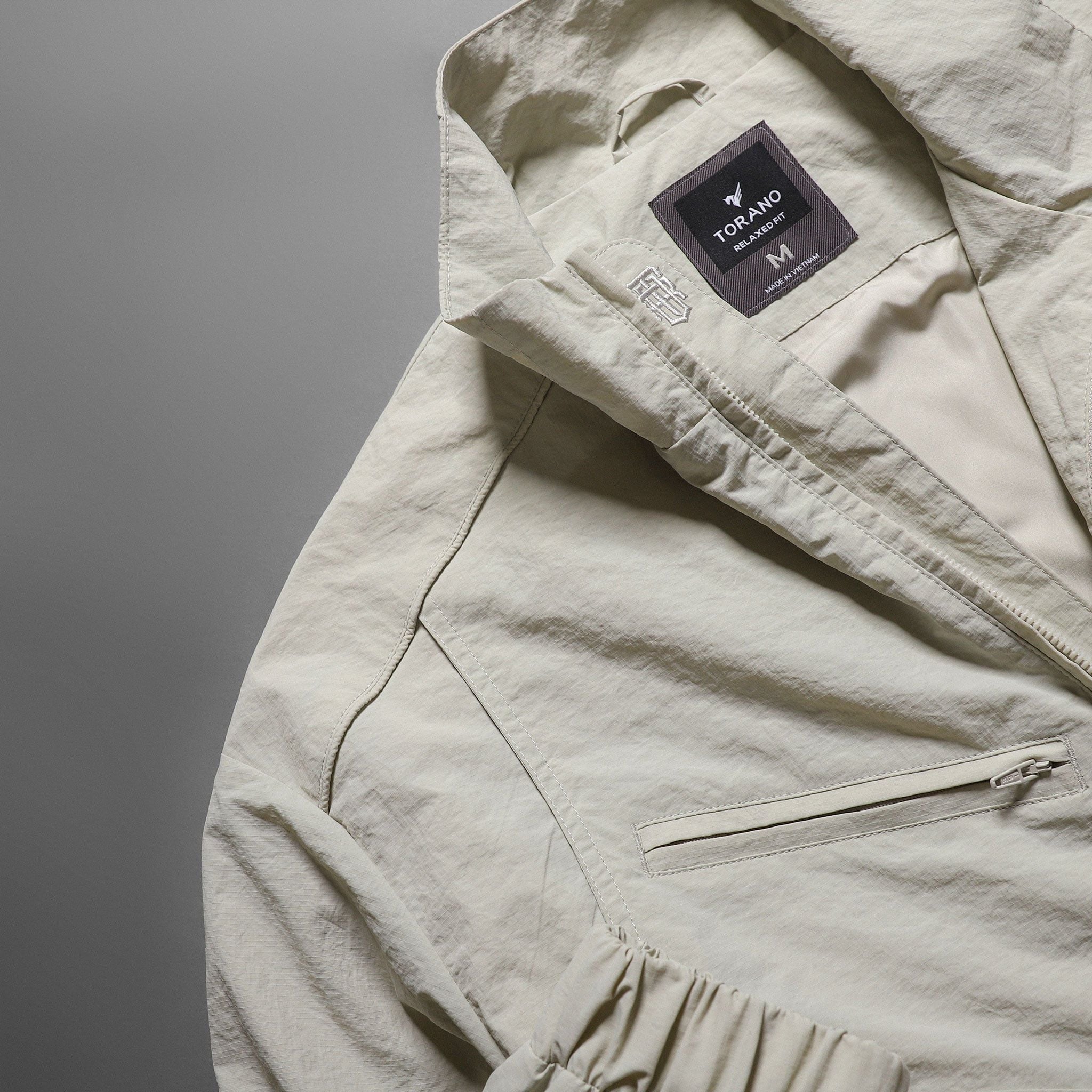  Áo khoác gió 2 lớp relaxedfit cổ cao logo thêu GWCW805 