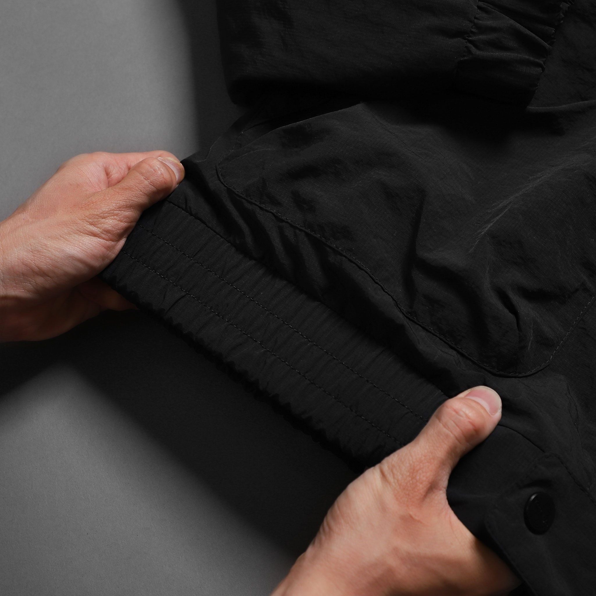  Áo khoác gió 2 lớp relaxedfit cổ cao logo thêu GWCW805 