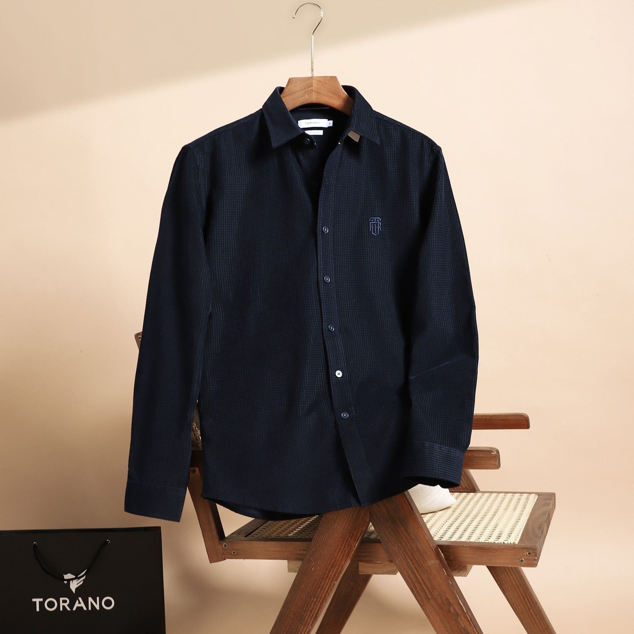  Sơ mi dài tay nhung tăm regularfit thêu logo ngực GATB302 