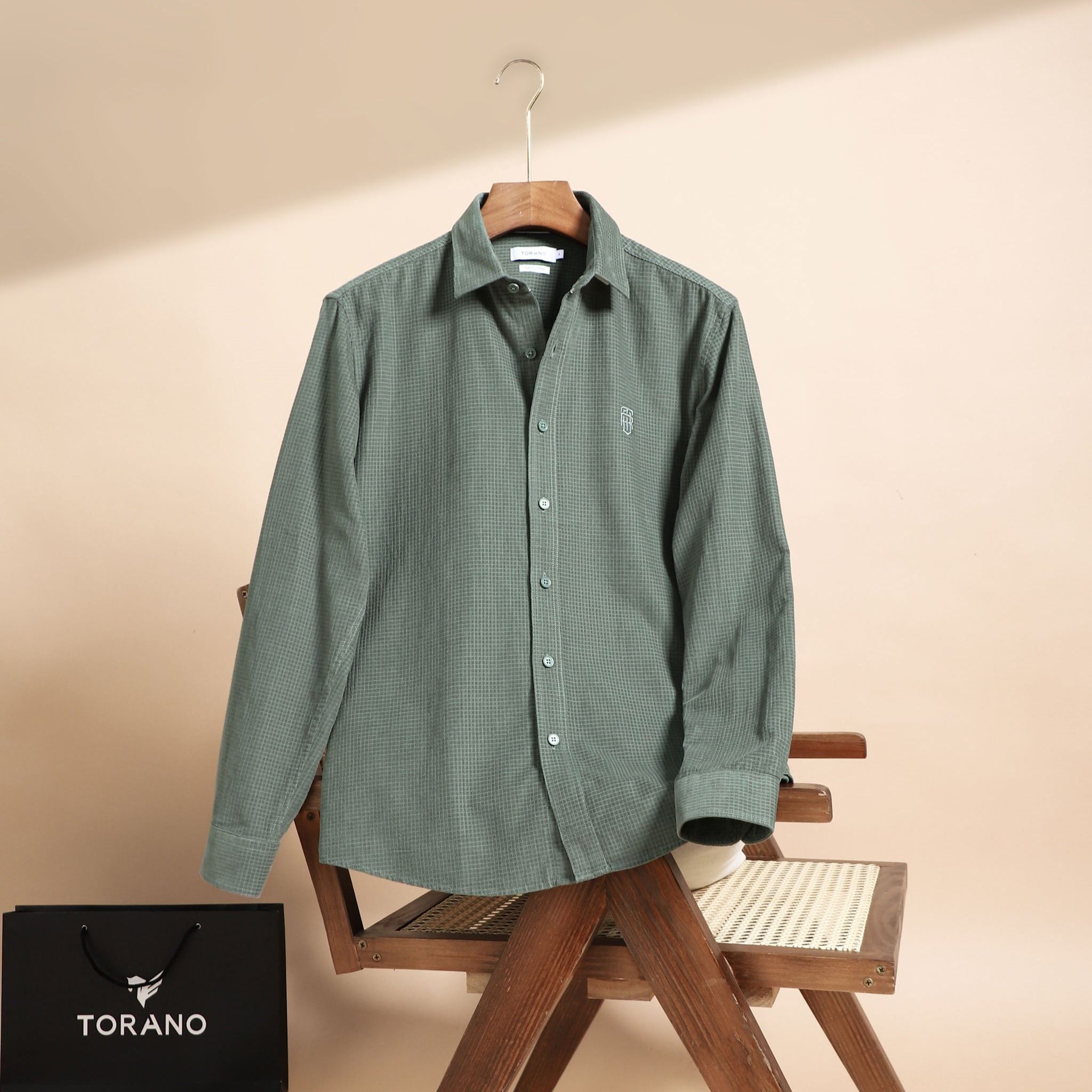  Sơ mi dài tay nhung tăm regularfit thêu logo ngực GATB302 