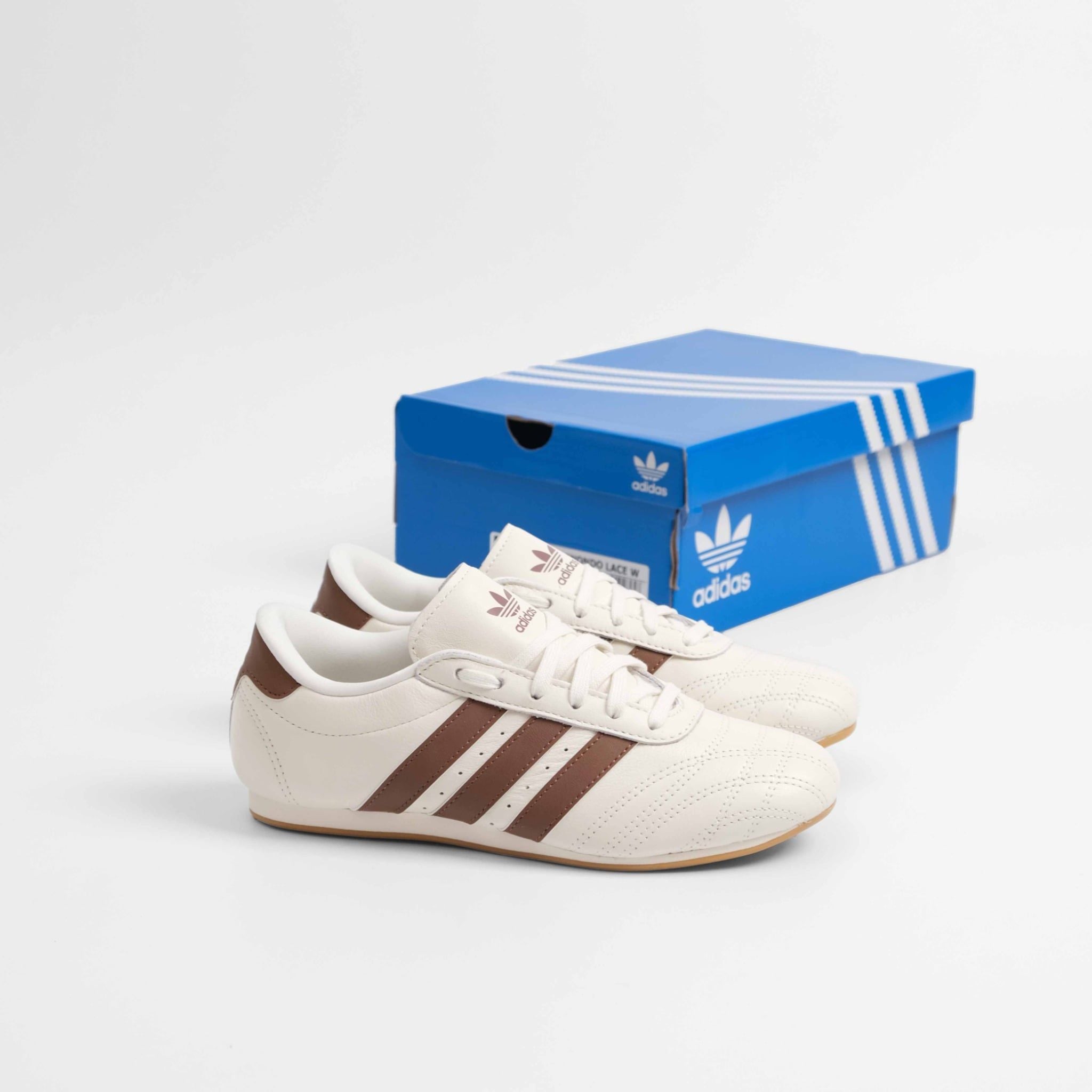  Giày Adidas Taekwondo Kem Sọc Nâu JQ0565 