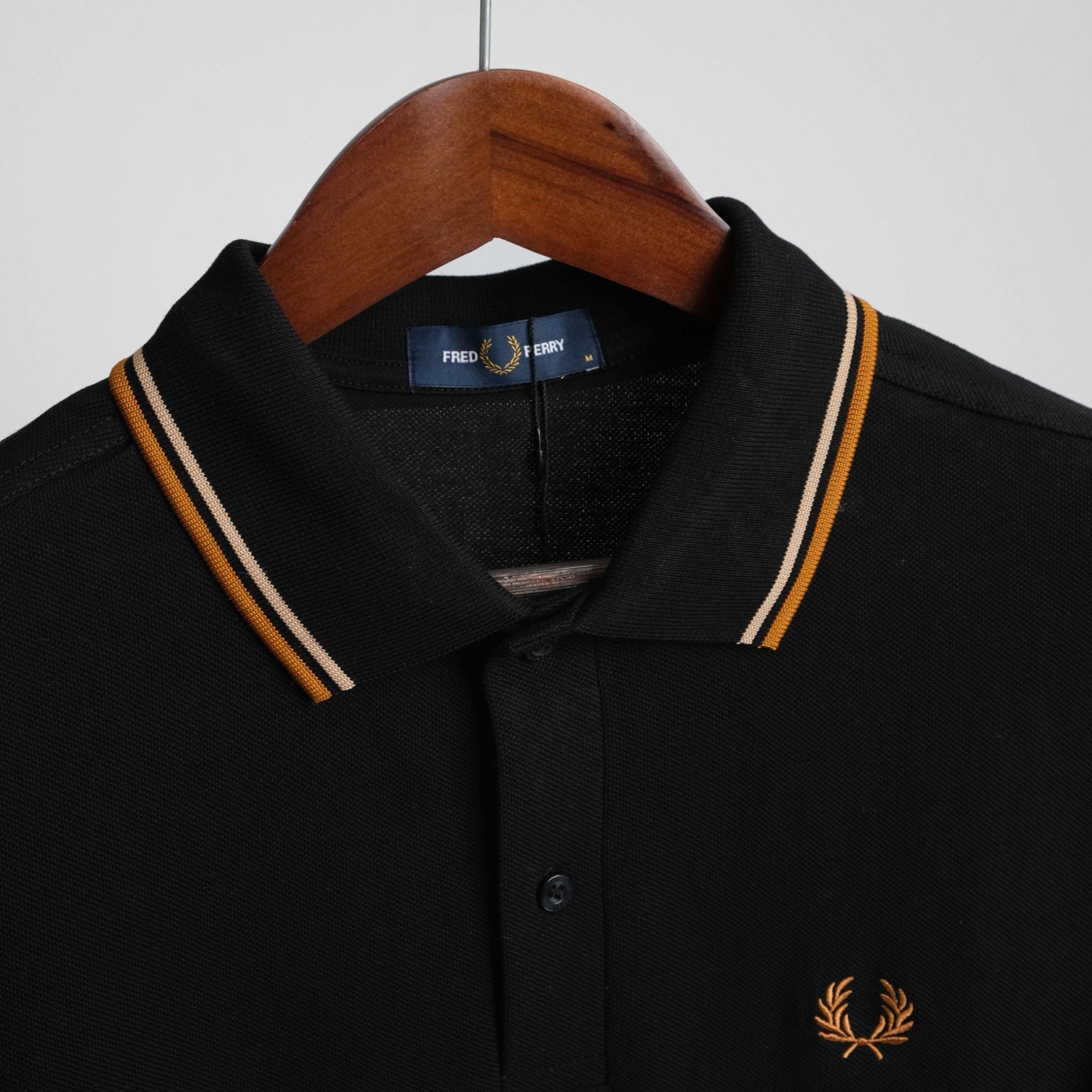  Áo Polo Fred Perry Màu Đen Viền Cam Hàng Chính Hãng 