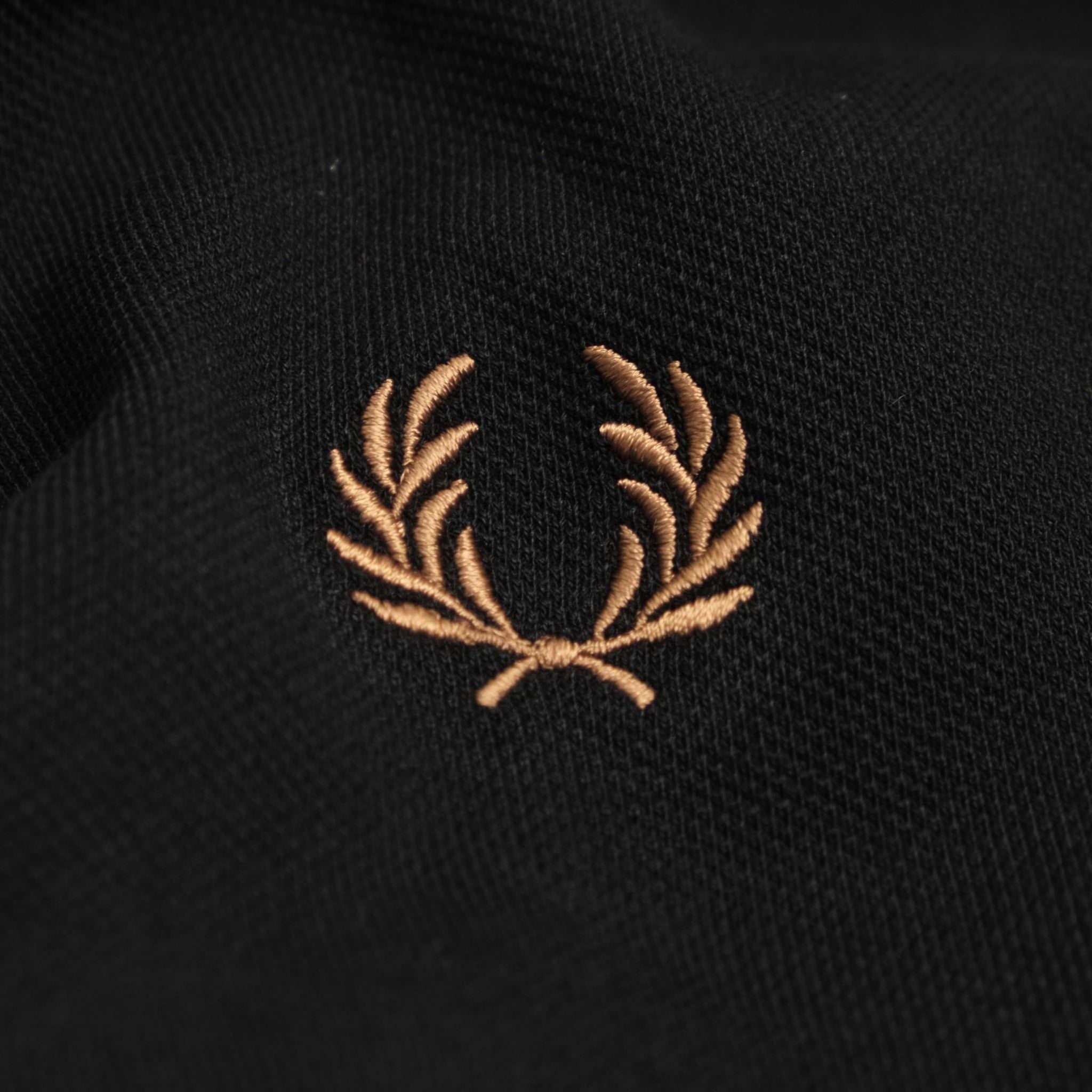  Áo Polo Fred Perry Màu Đen Viền Cam Hàng Chính Hãng 