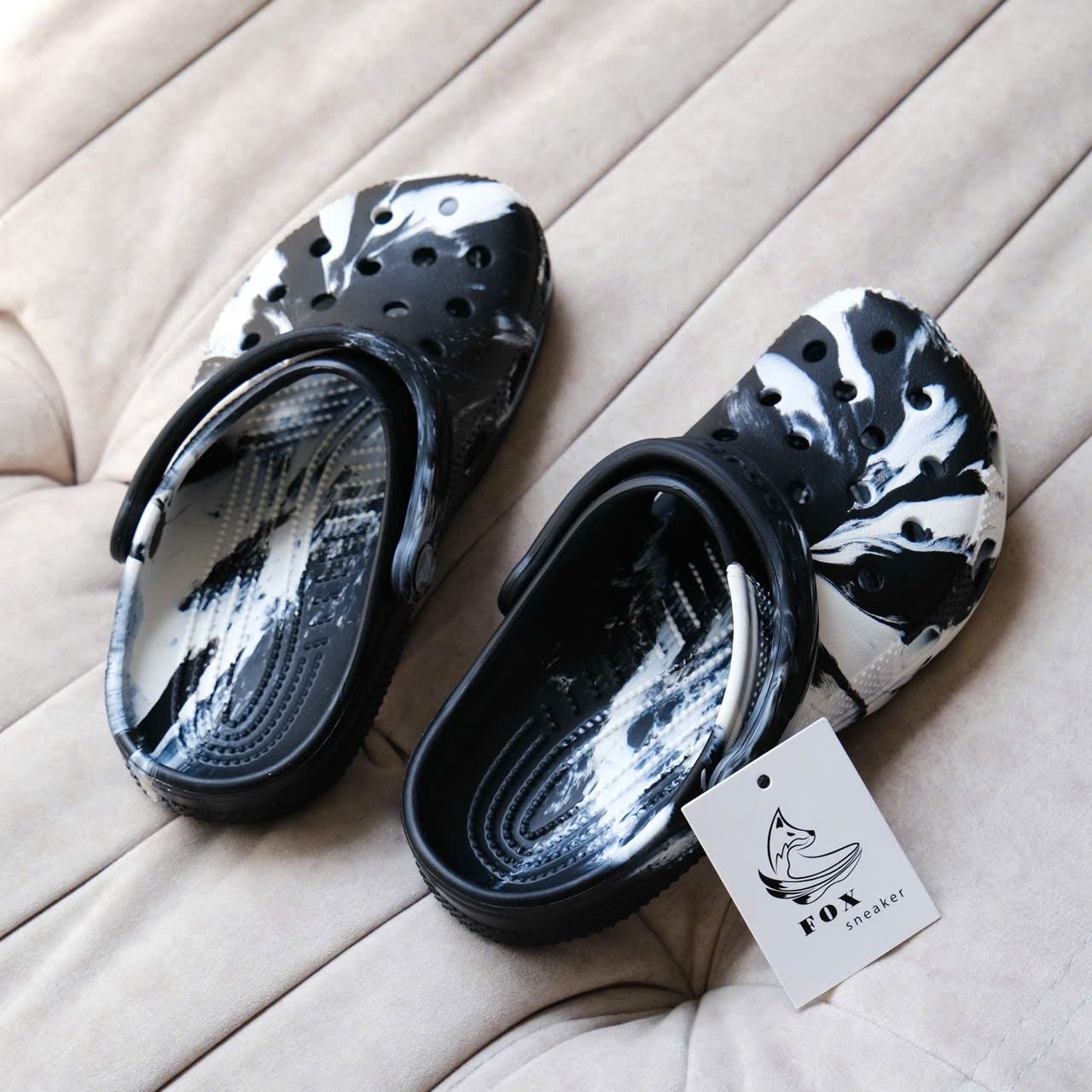  Dép Sục Crocs Classic Clog Unisex Màu Đen Loang Hàng Chính Hãng 