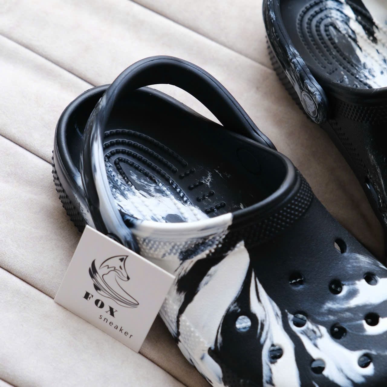  Dép Sục Crocs Classic Clog Unisex Màu Đen Loang Hàng Chính Hãng 