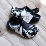  Dép Sục Crocs Classic Clog Unisex Màu Đen Loang Hàng Chính Hãng 