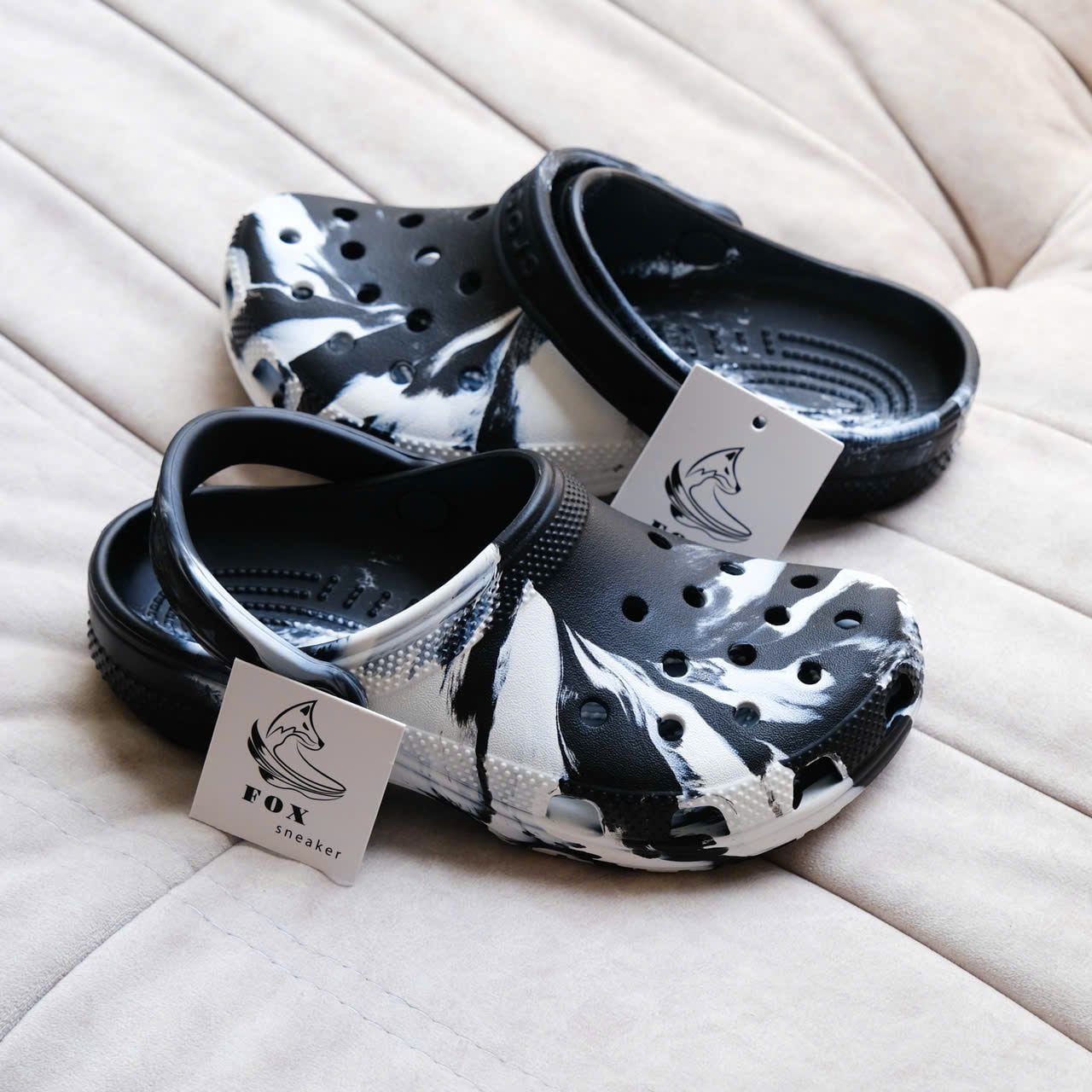  Dép Sục Crocs Classic Clog Unisex Màu Đen Loang Hàng Chính Hãng 