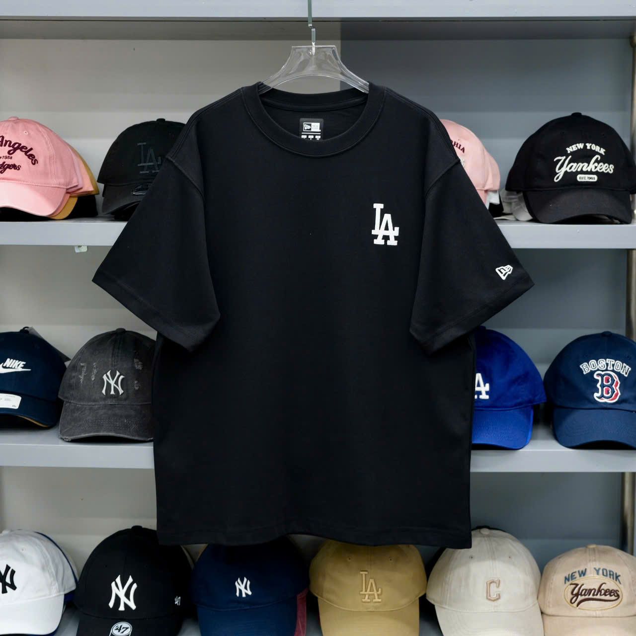  Áo Thun New Era Circle Đen Chính Hãng CODE: 14368750 