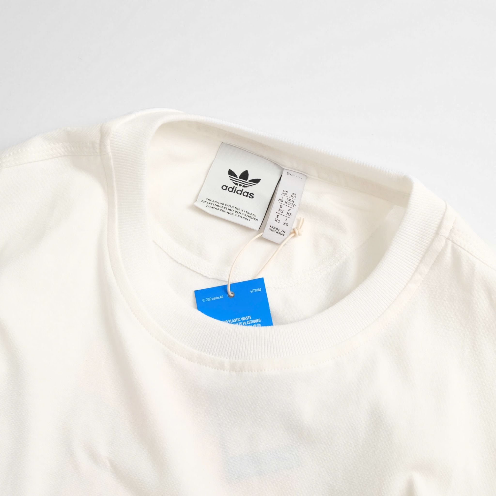  Áo Thun Adidas Boom Box Trắng Kem Hàng Chính Hãng 