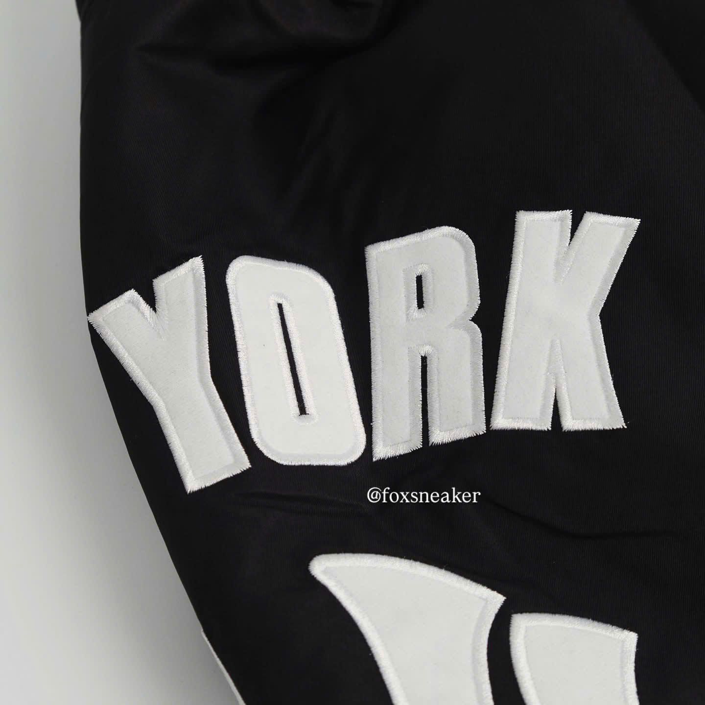  Áo Khoác Bóng Chày Unisex Dáng Rộng Form Varsity Đen Hàng Chính Hãng 13556435 