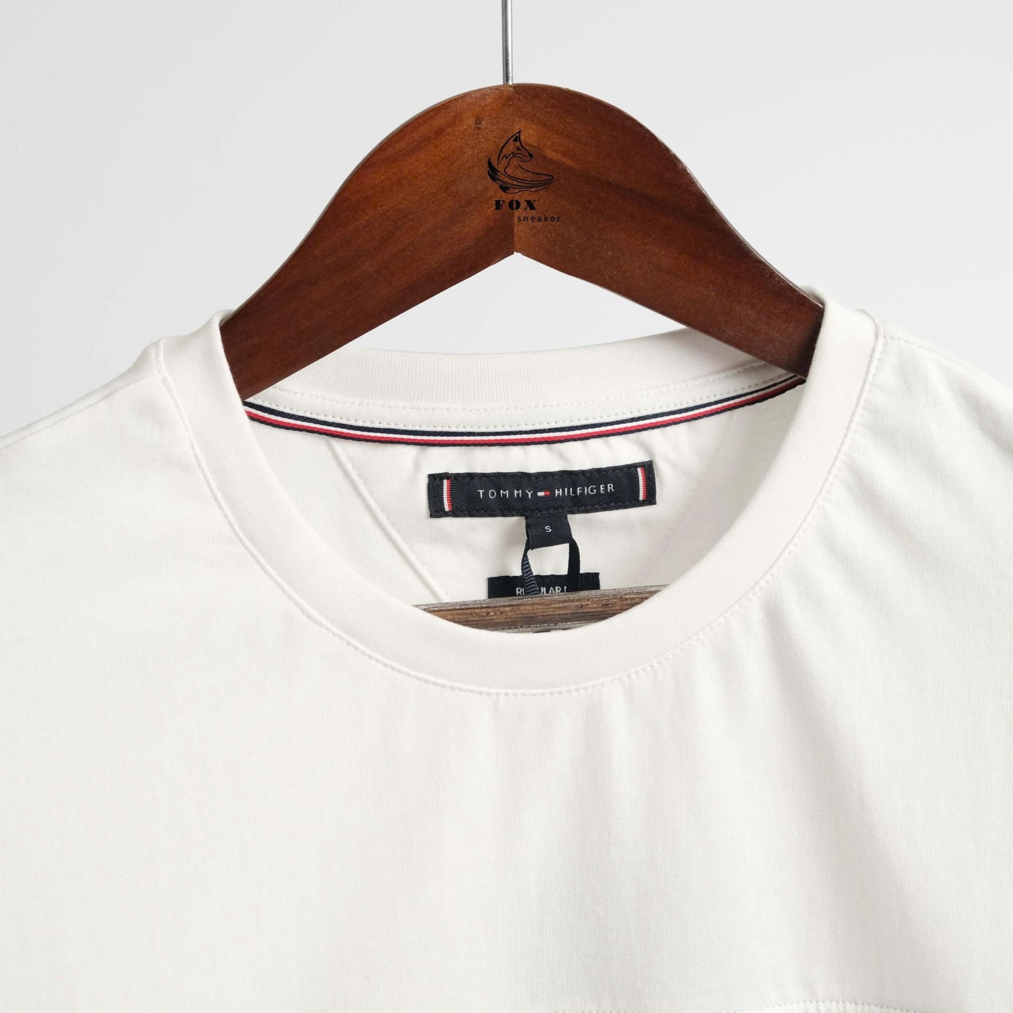  Tommy Hilfiger Crew Neck Logo Panel T-Shirt - Tommy Hilfiger 2025 White 