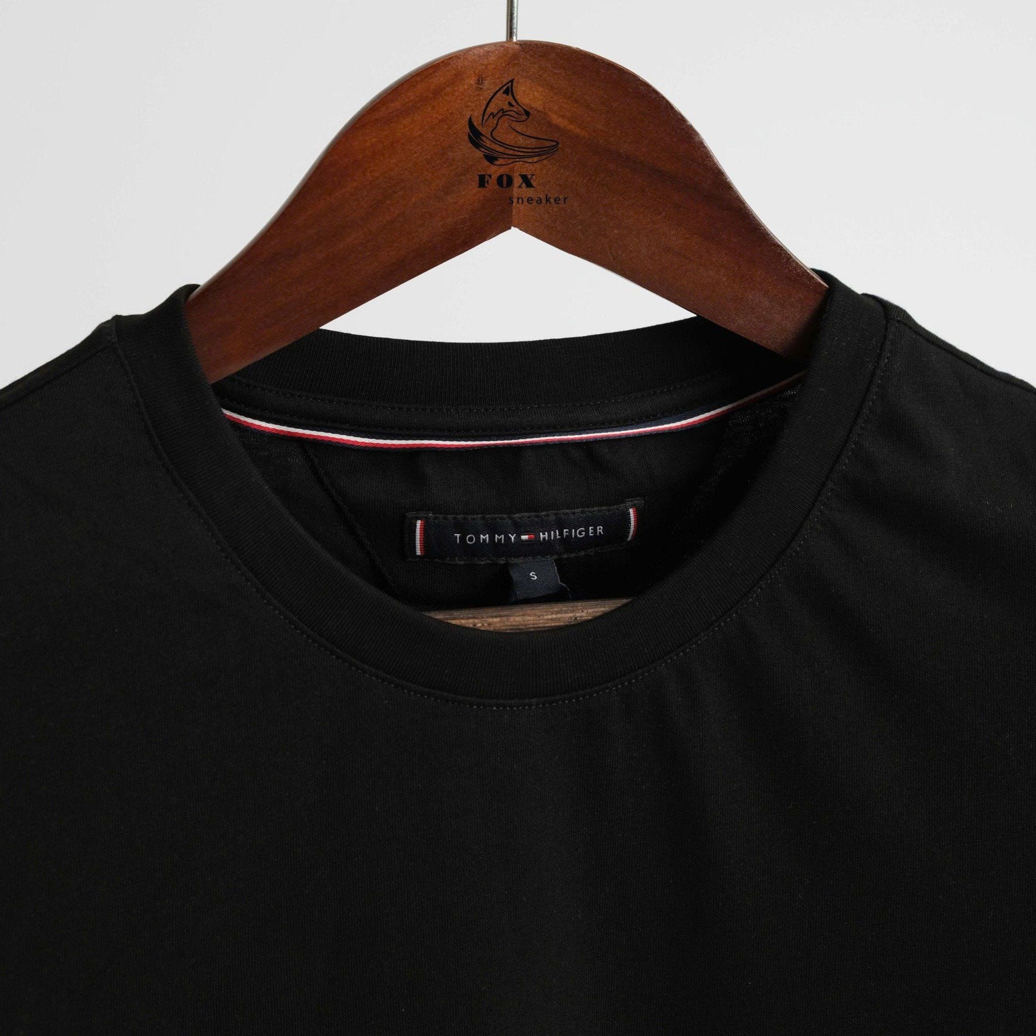  Tommy Hilfiger Crew Neck Logo Panel T-Shirt - Tommy Hilfiger 2025 Black 