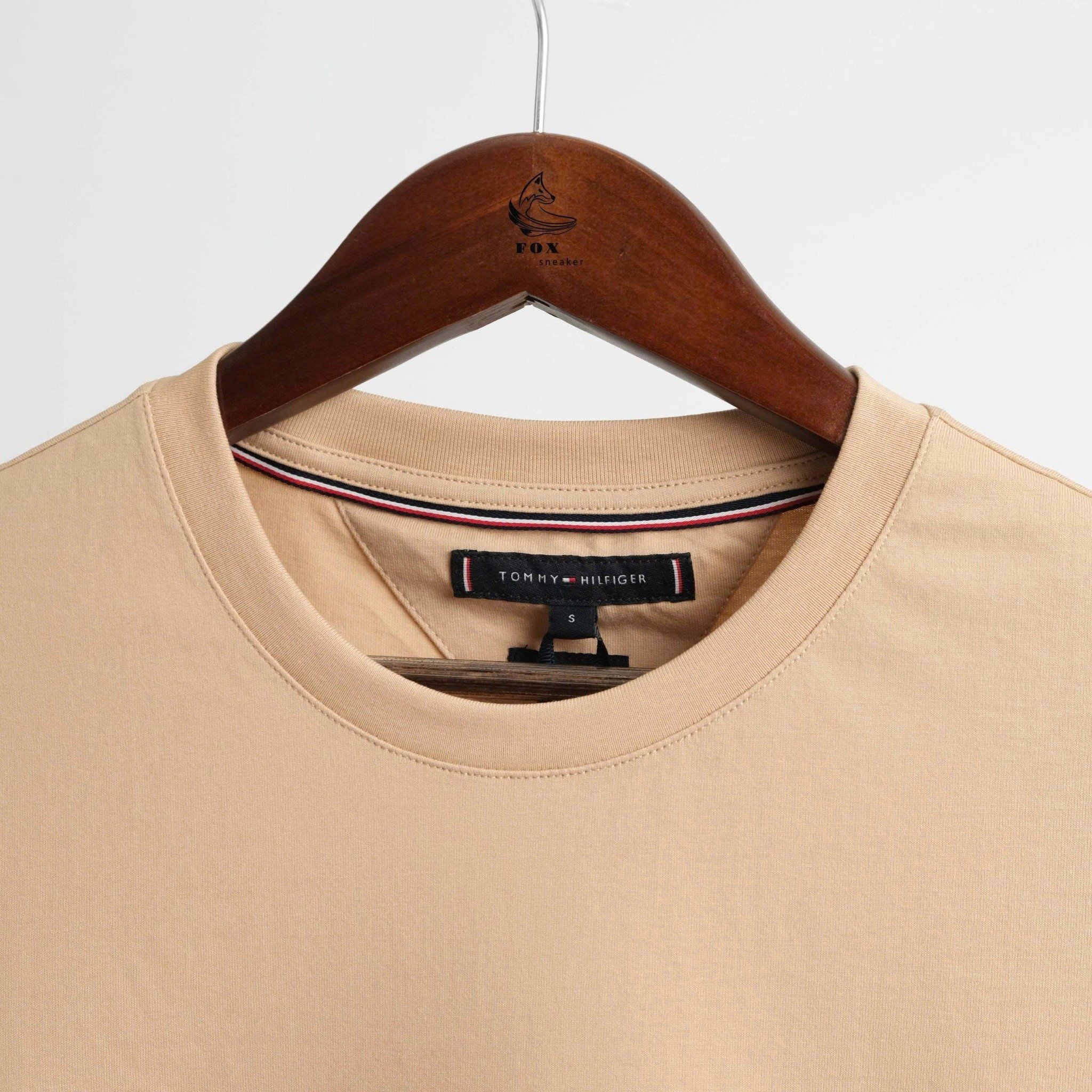  Tommy Hilfiger Crew Neck Logo Panel T-Shirt - Tommy Hilfiger 2025 Beige 