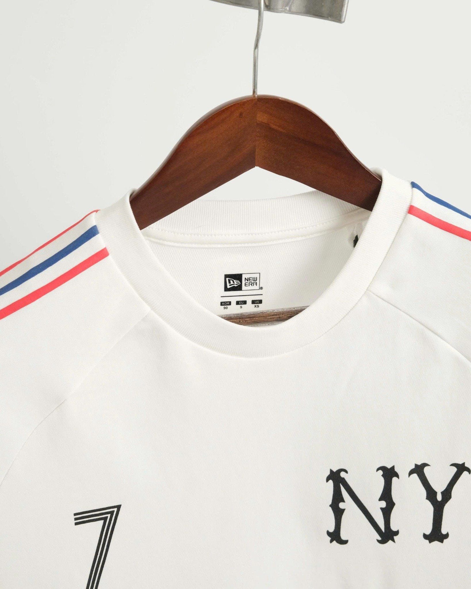  Áo Thun New Era Yankees Trắng Sọc Xanh Đỏ Hàng Chính Hãng 13255647 