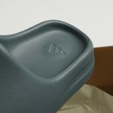 Dép Cao Su YZ Slide Xám Xanh Hàng Dư | Fox Sneaker