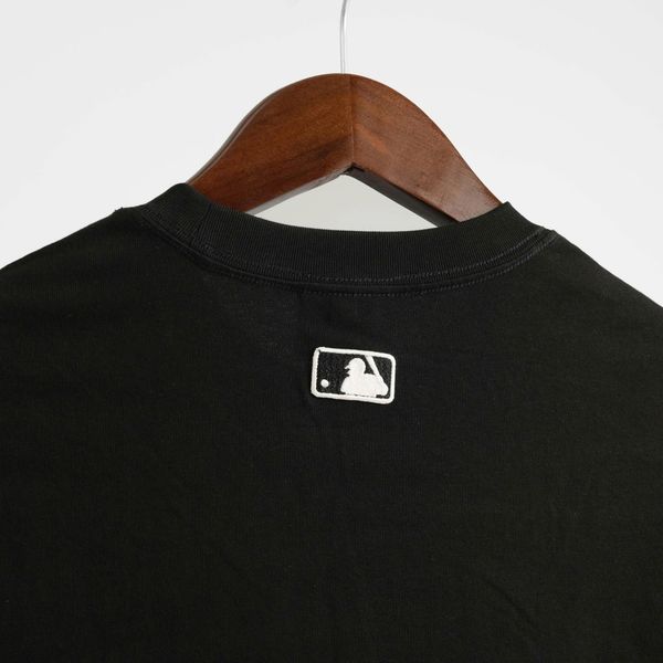 Áo thun MLB Dragon Overfit New York Yankees Black I 3ATSQ0141 50BKS Hàng Chính Hãng