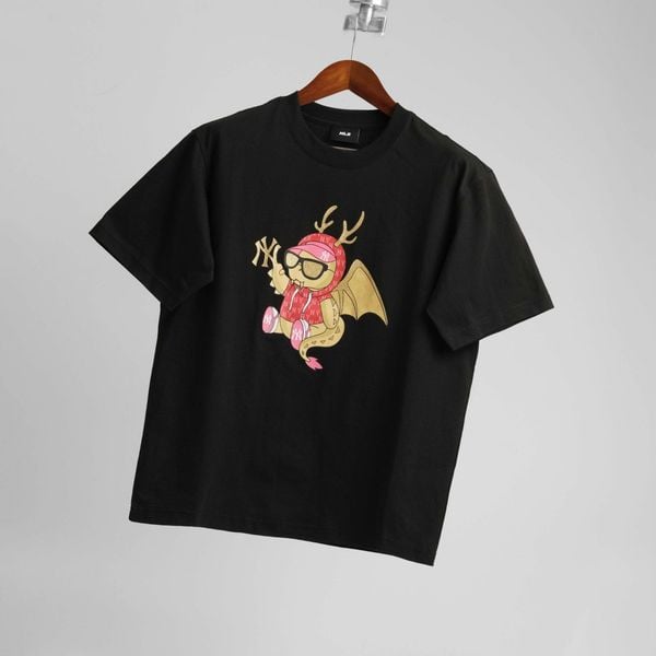 Áo thun MLB Dragon Overfit New York Yankees Black I 3ATSQ0141 50BKS Hàng Chính Hãng